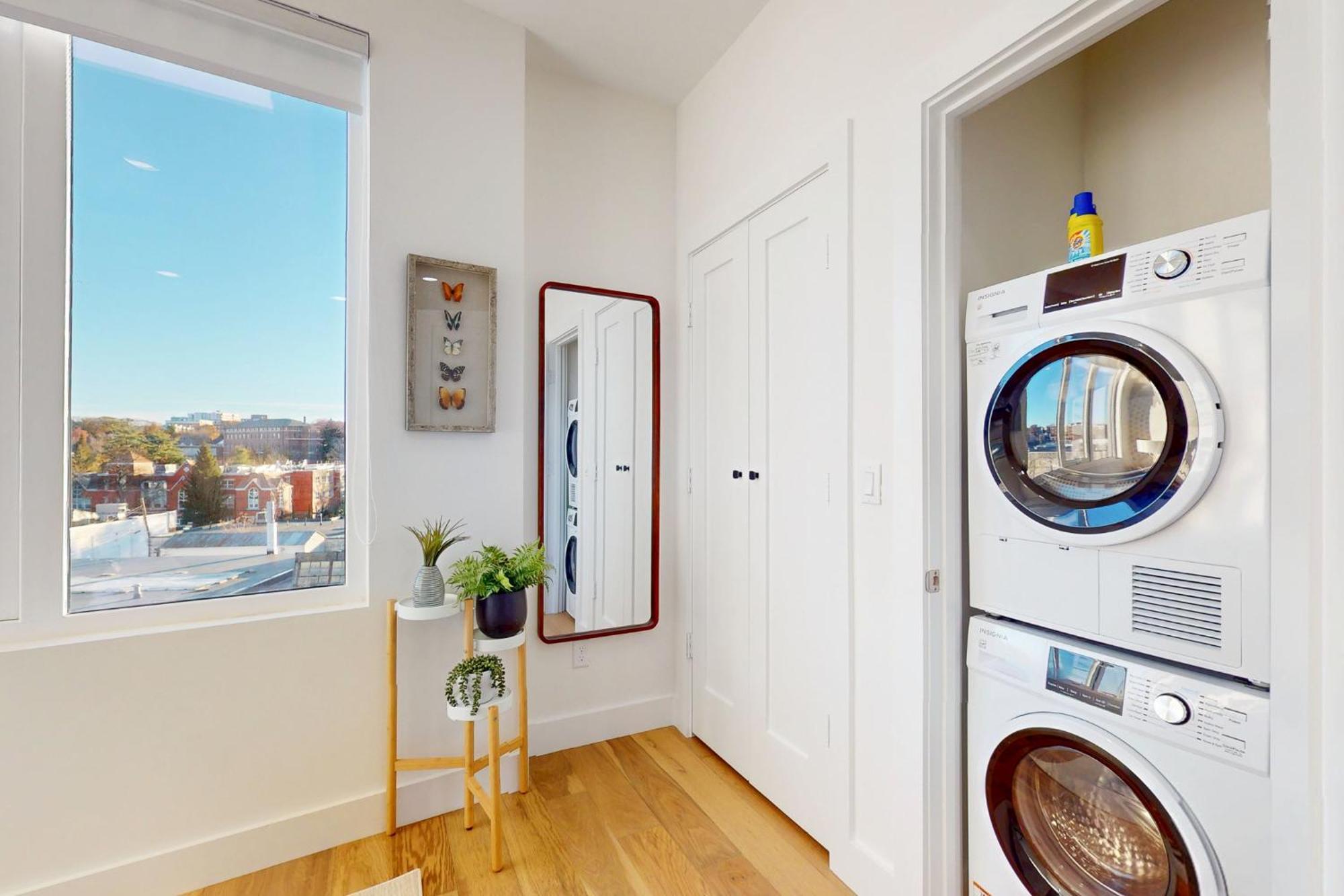 Landing - Rooftop Deck, Near Mbta * Boston