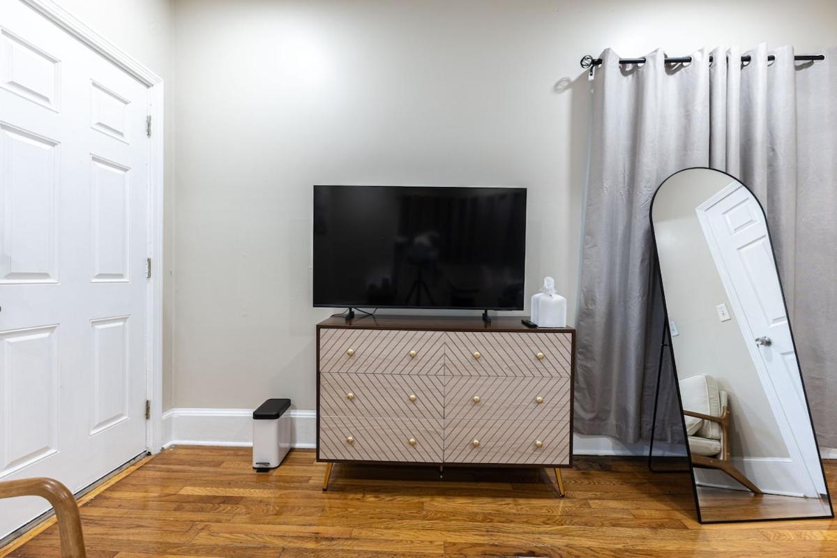 Apartment Cozy, Spacious Near Downtown *