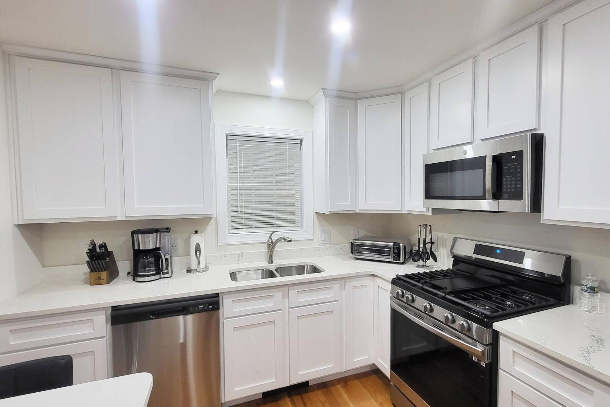 3-bedroom Apt-9w2 20-minuite To Downtown Apartment *