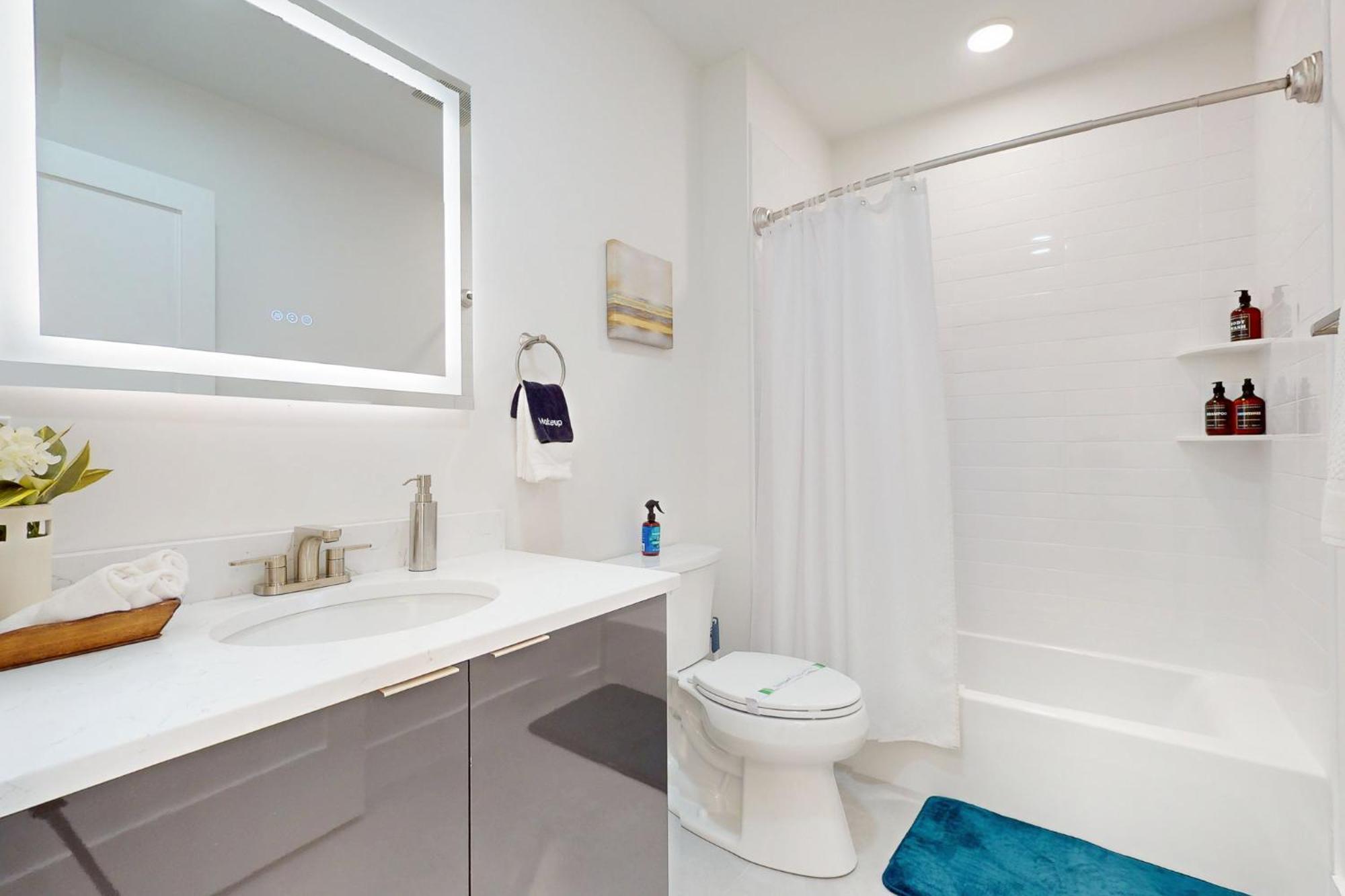 Landing - Rooftop Deck, Near Mbta Boston