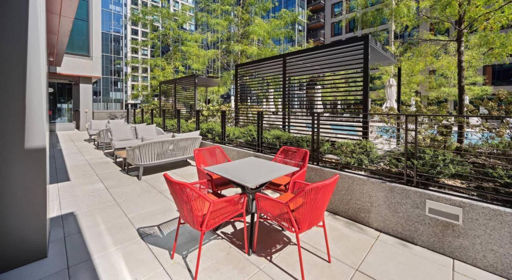 Apartment Luxury Heart Of Seaport Walk Downtown