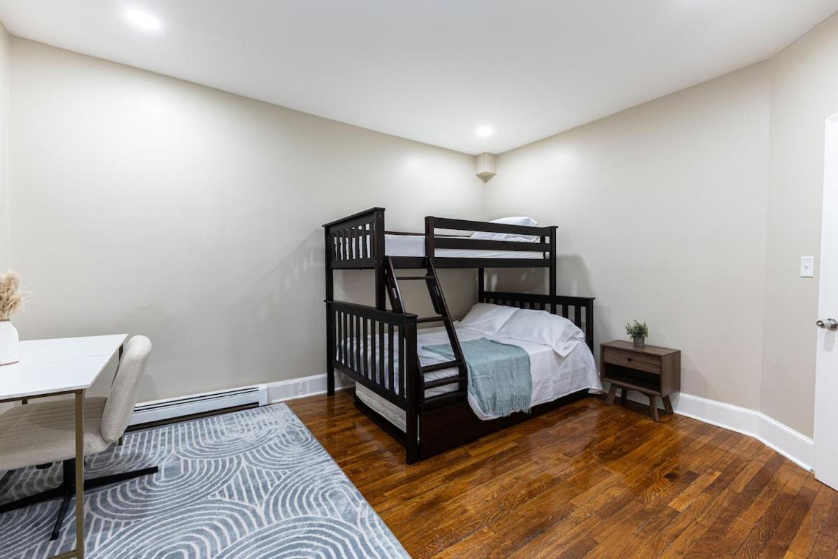 Apartment Cozy, Spacious Near Downtown