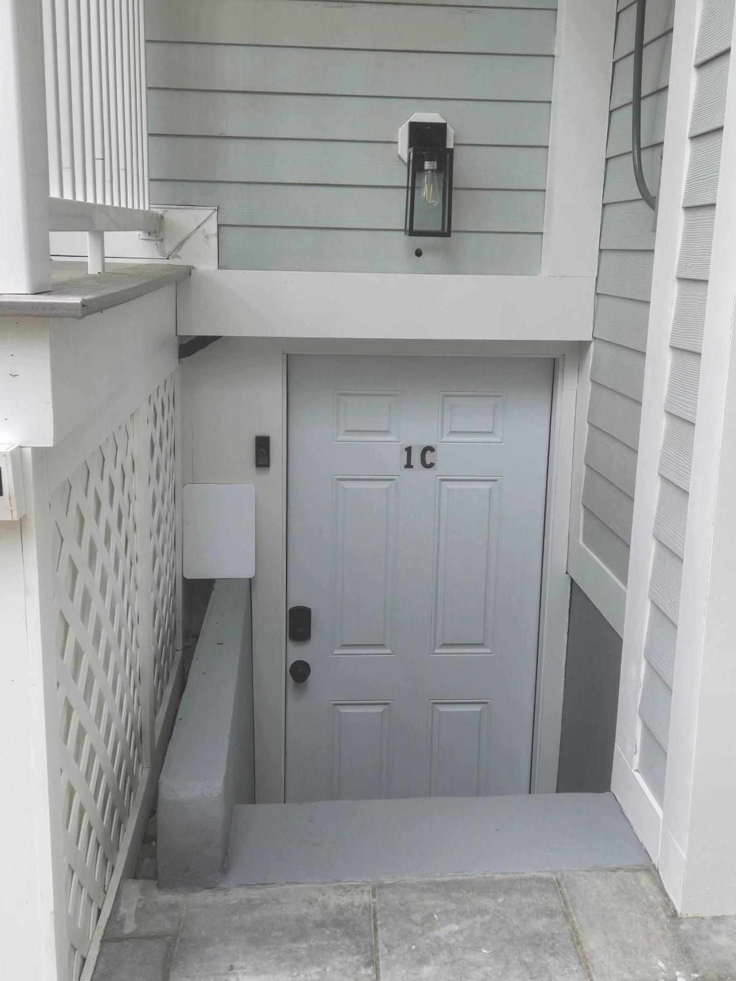 2br Lower Garden-level 20min Apartment Boston