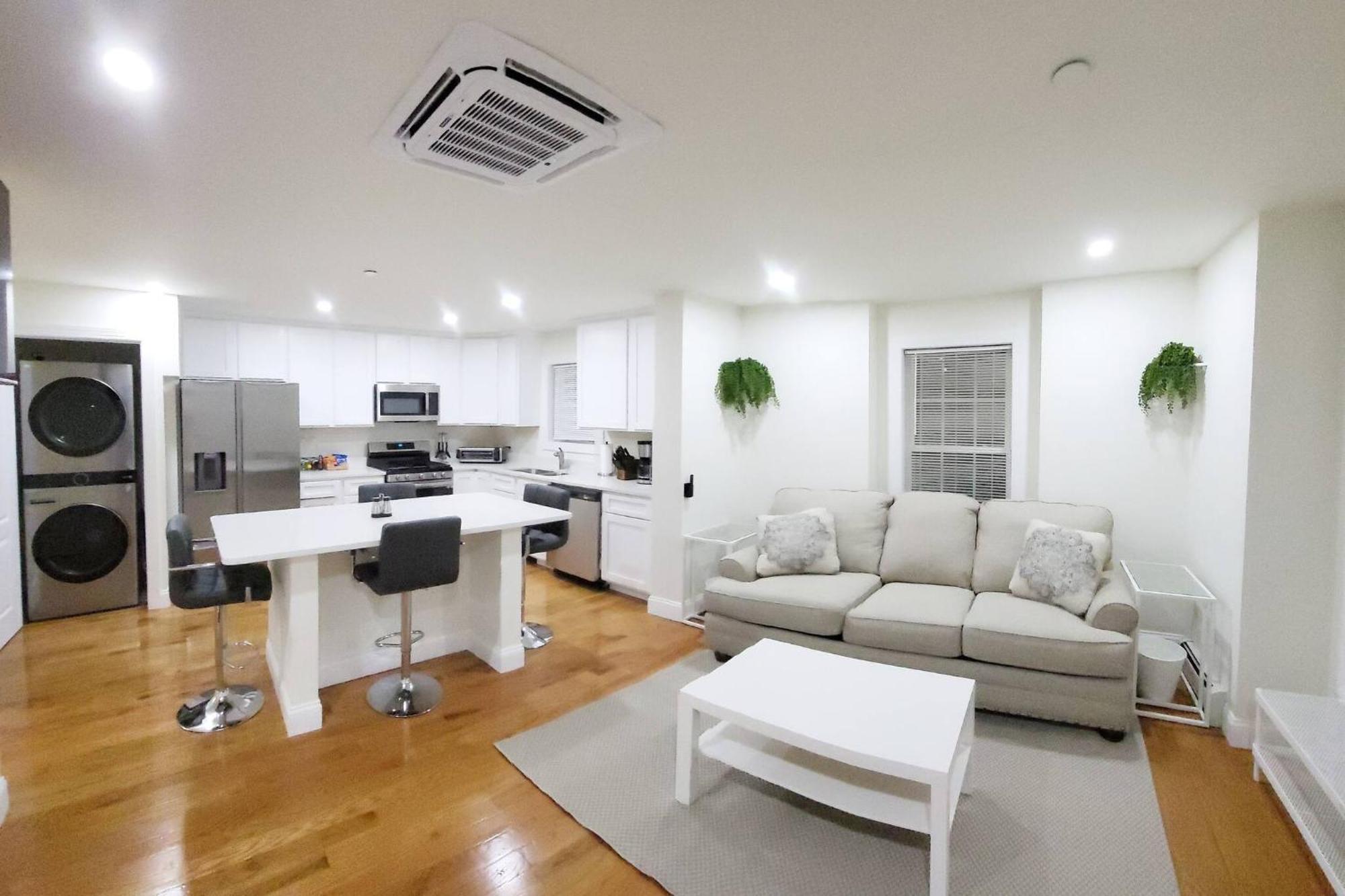 3-bedroom Apt-7w2 20-minuite To Downtown Apartment Boston