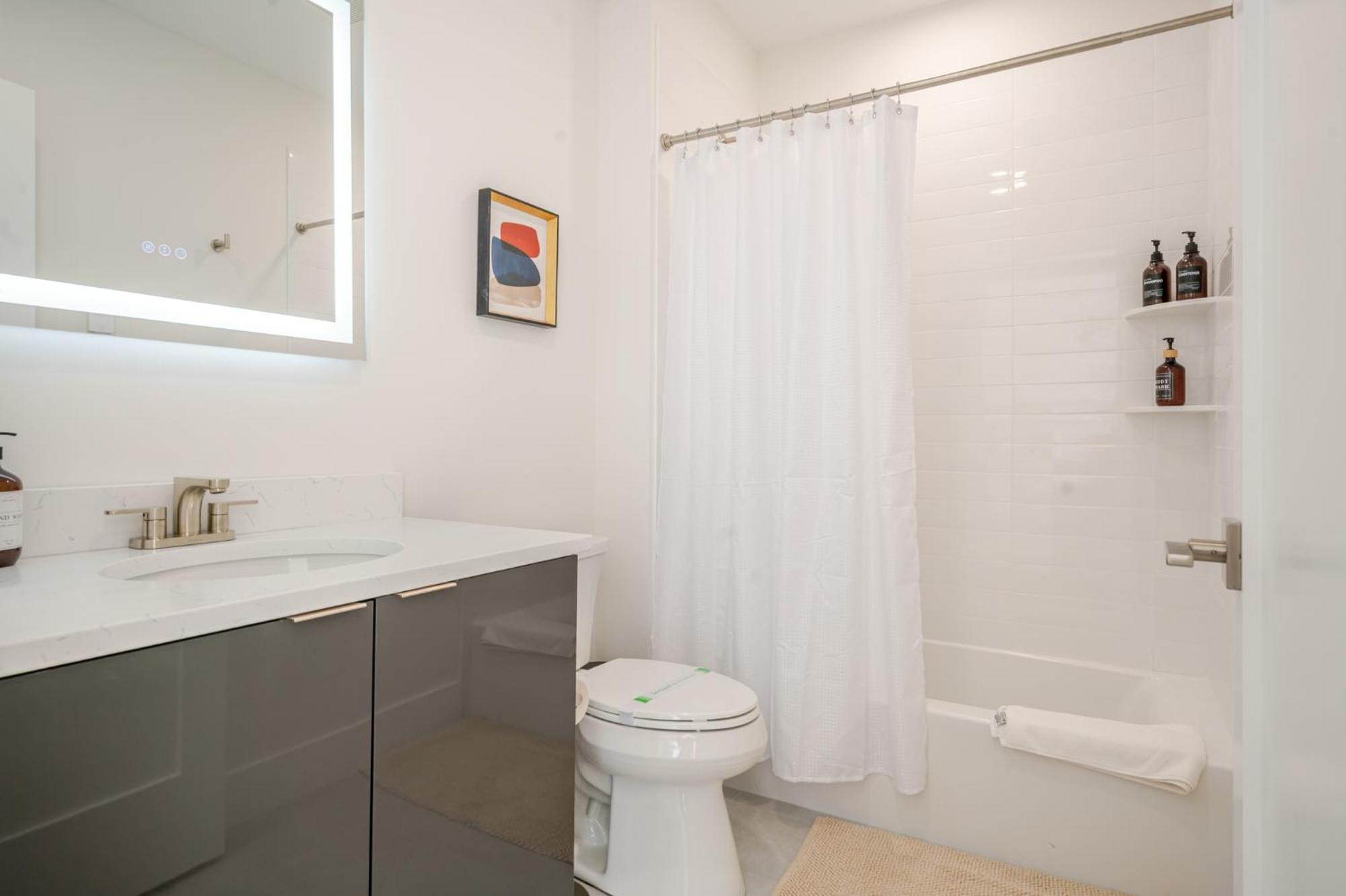 Apartment Landing Luxury Studio, Roof Deck, Near Mbta *