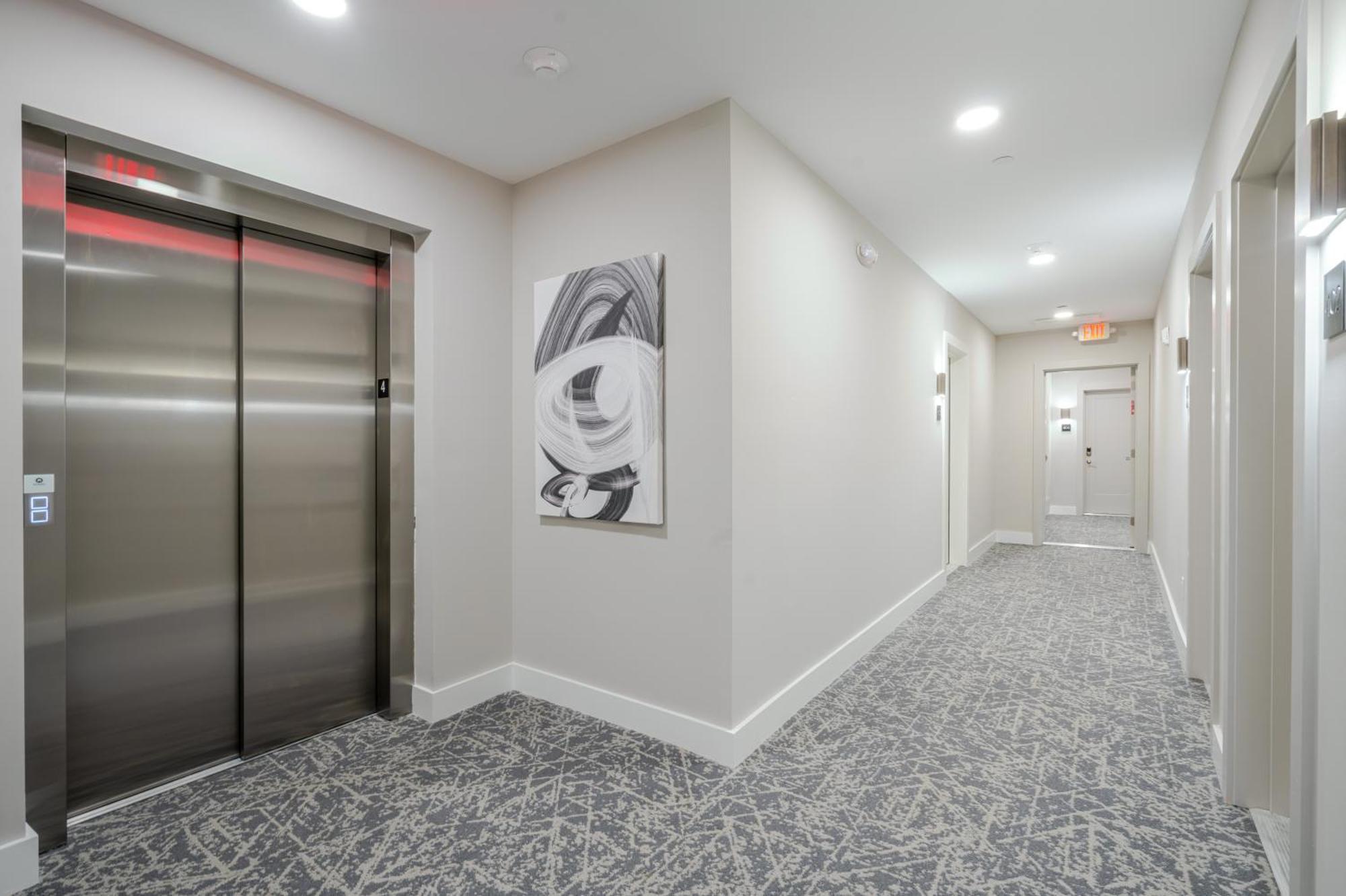 Apartment Luxury Landing W Rooftop Lounge