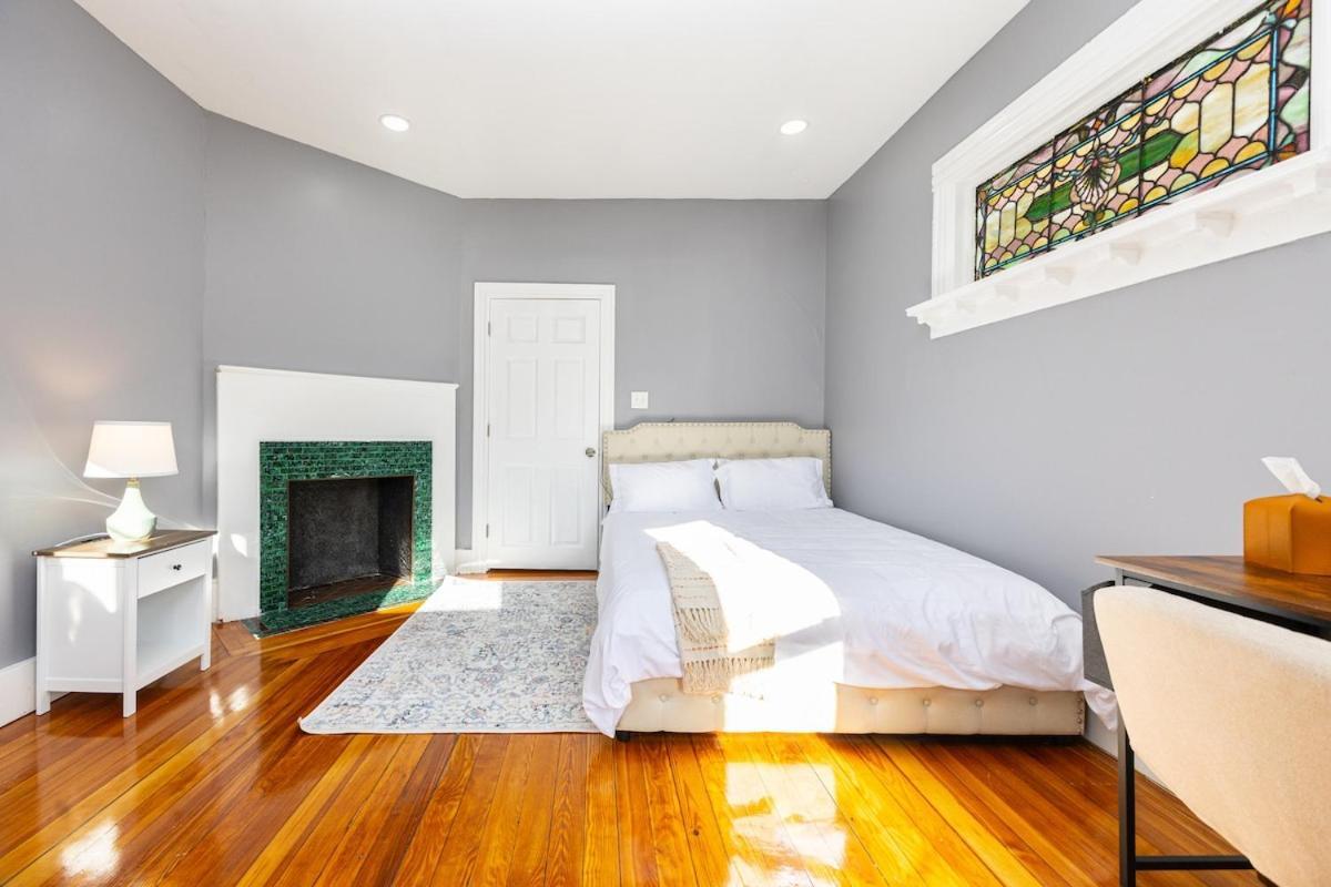 Apartment Elegant, Spacious 3bd, 1ba In *