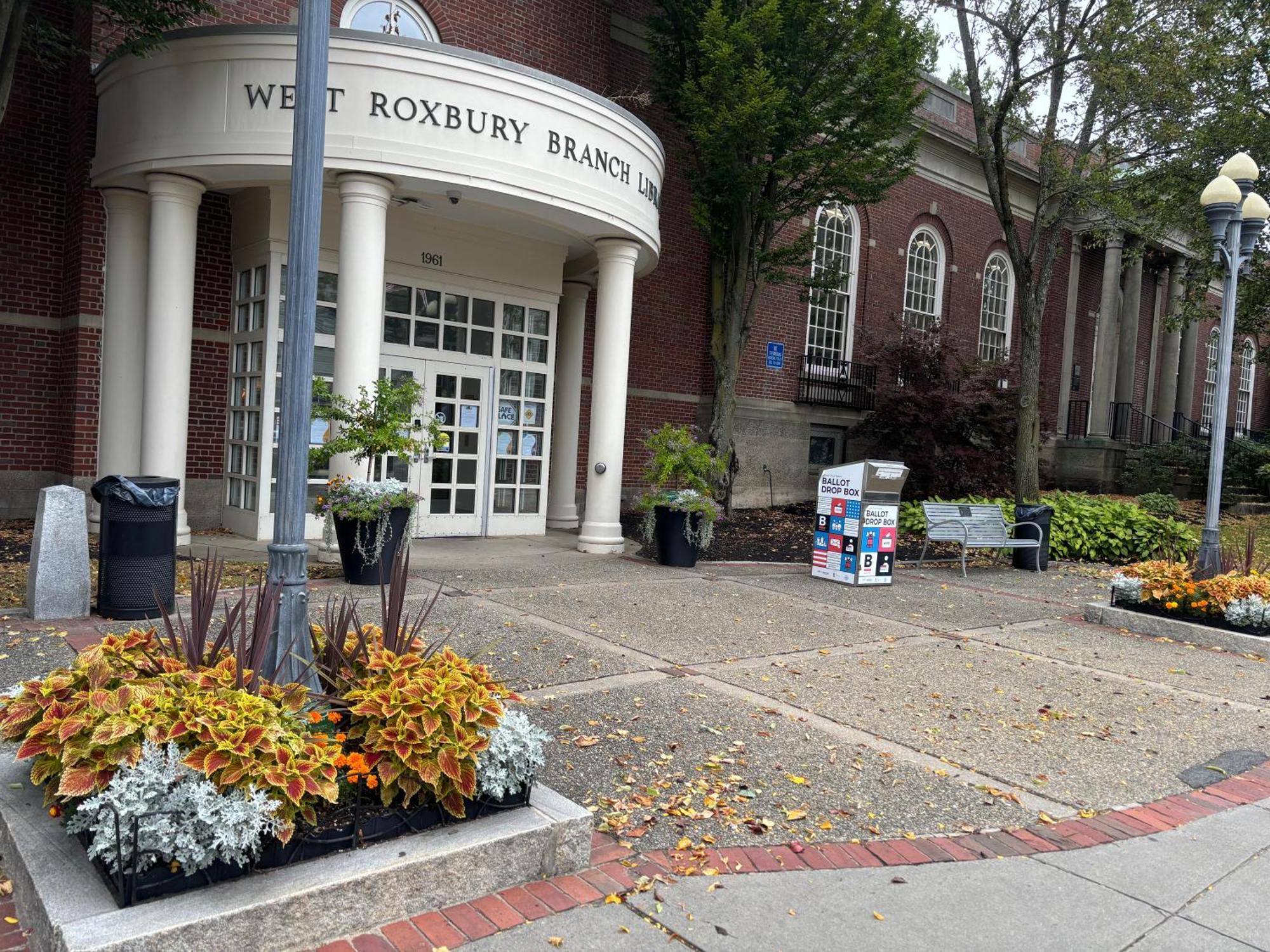With Parking, Next To Train Or Buses, Good Neighborhood