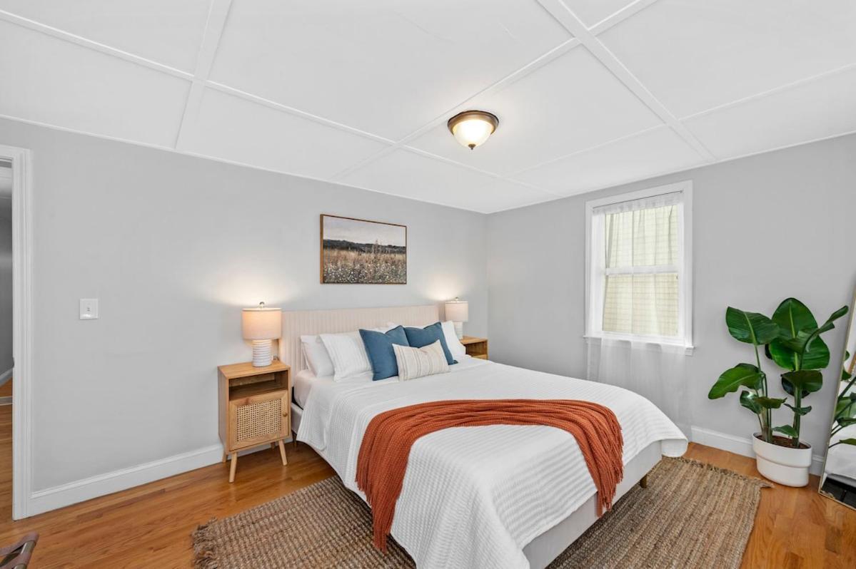 With Free Parking * Boston