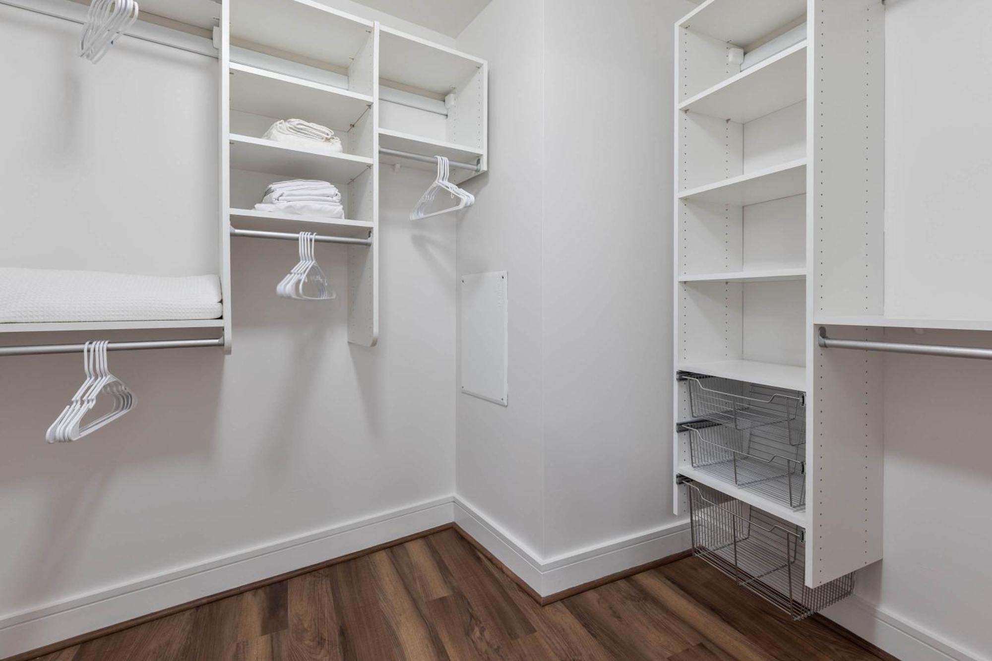 Stylish Seaport Near Waterfront Dining & Downtown * Boston