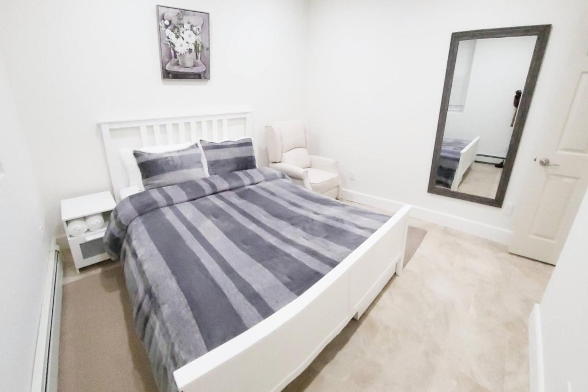 1-bedroom Apt-7b1 20-minuite To Downtown *