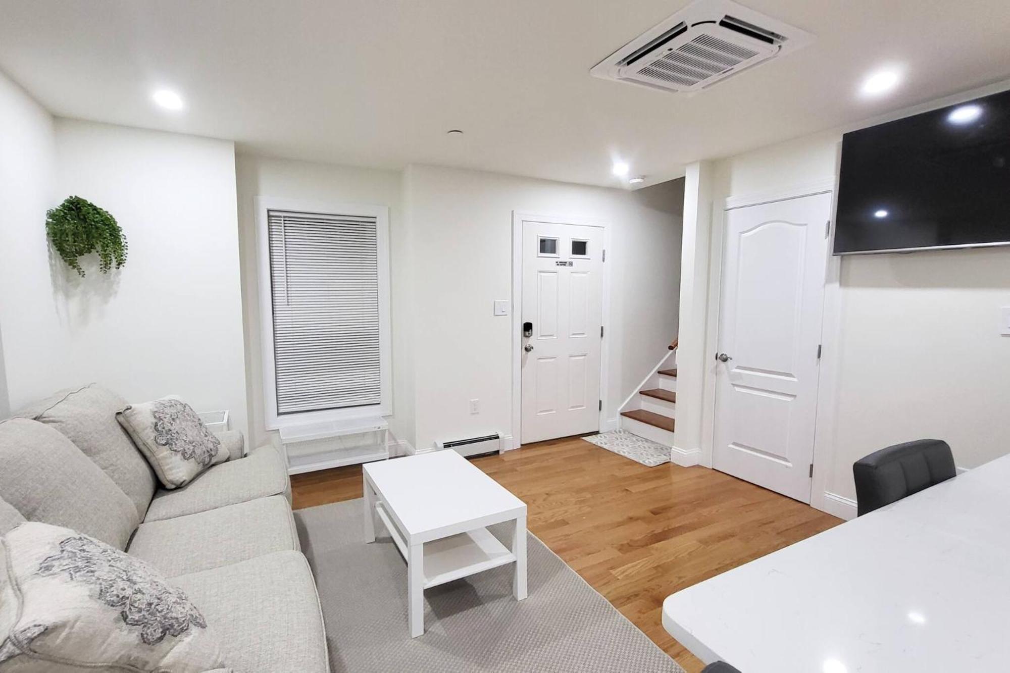 3-bedroom Apt-7w2 20-minuite To Downtown Apartment