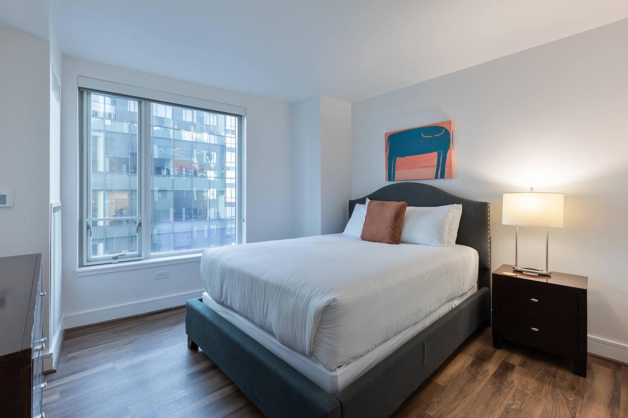 Stylish Seaport Near Waterfront Dining & Downtown * Boston