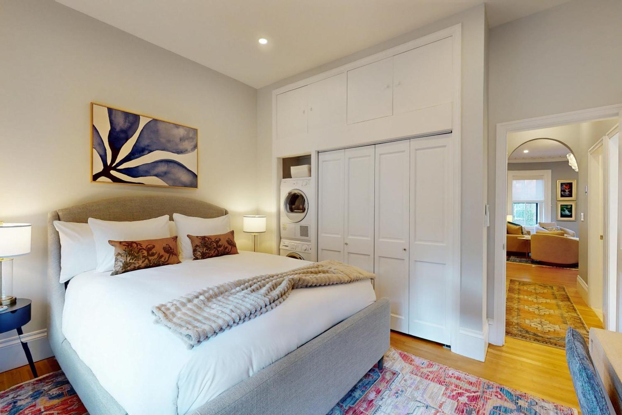 Stylish 2br In South End W In-unit Laundry Apartment Boston