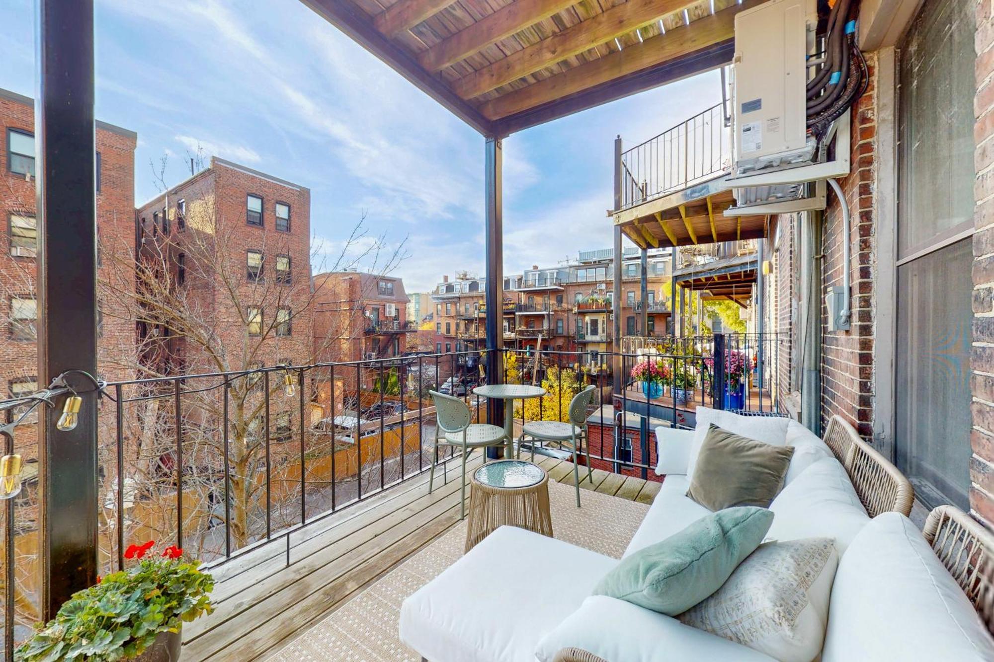 Stylish 2br In South End W In-unit Laundry Apartment Boston