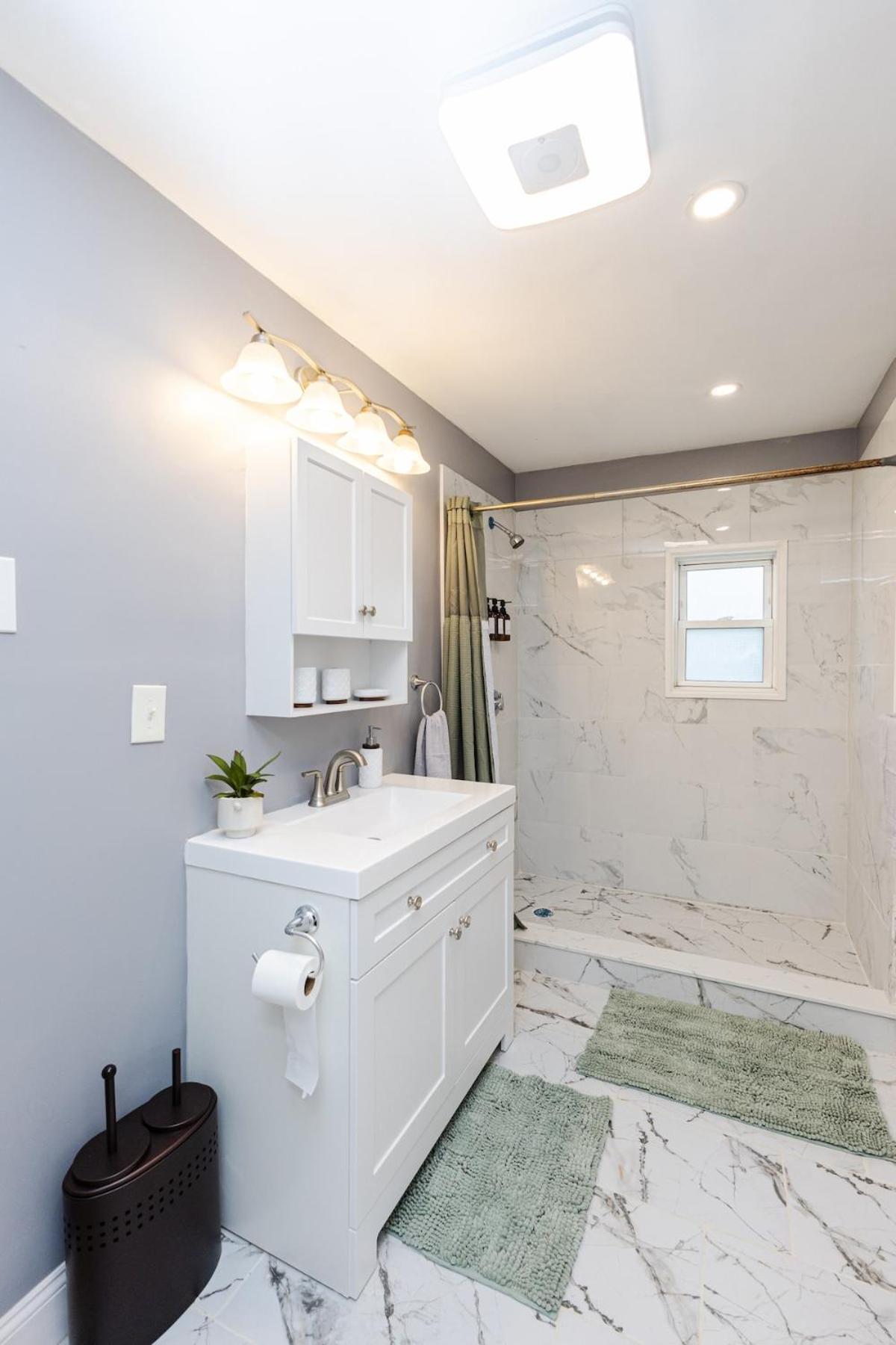 Cozy 3bd, 1ba In - Franklin Park Zoo, Common Apartment *