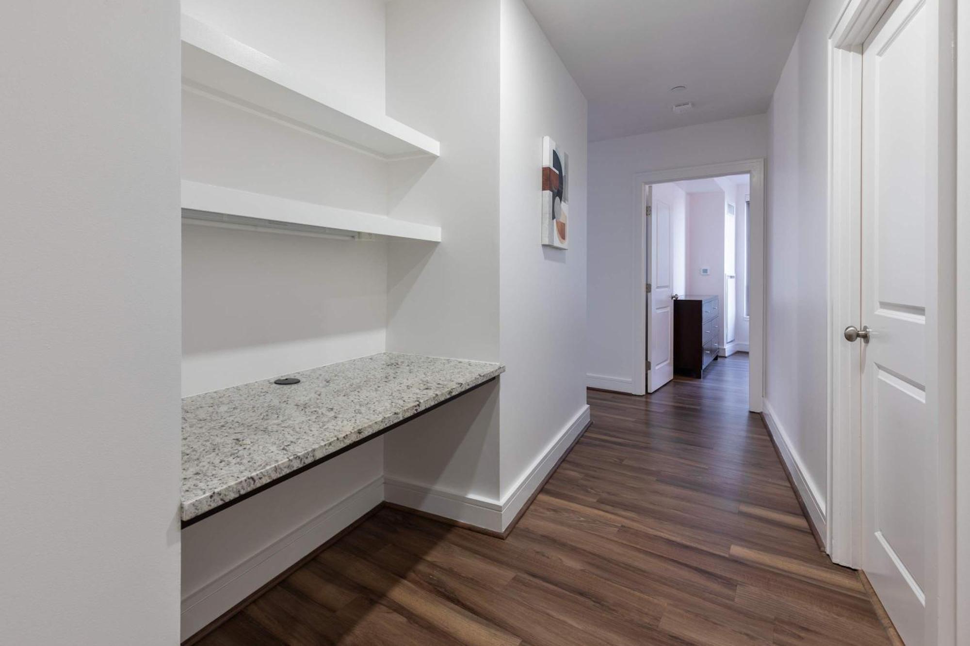 Stylish Seaport Near Waterfront Dining & Downtown Apartment Boston