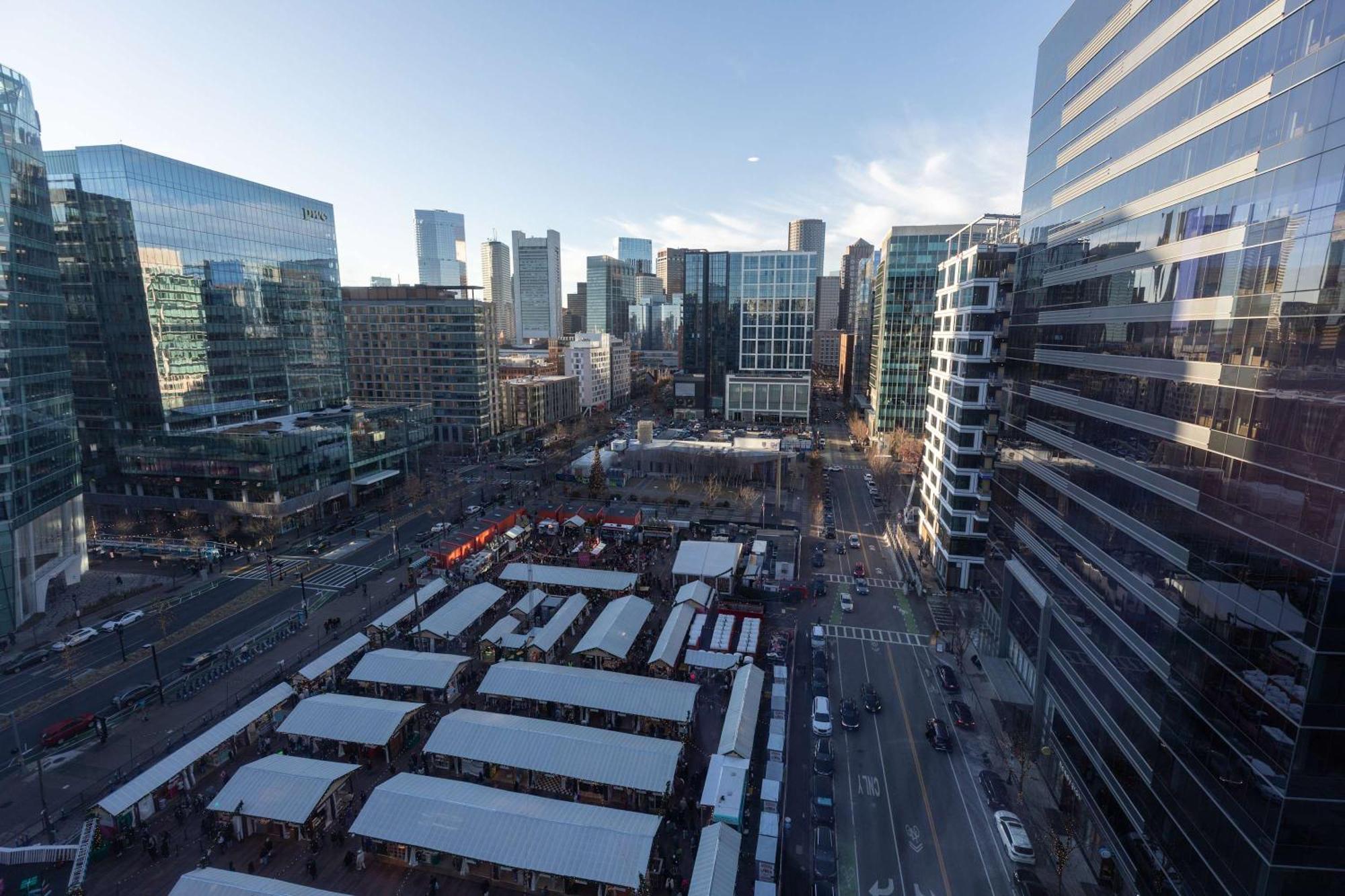 Stylish Seaport Near Waterfront Dining & Downtown Apartment Boston