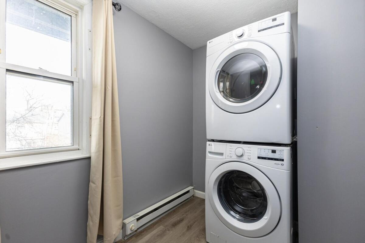 Elegant, Spacious 3bd, 1ba In