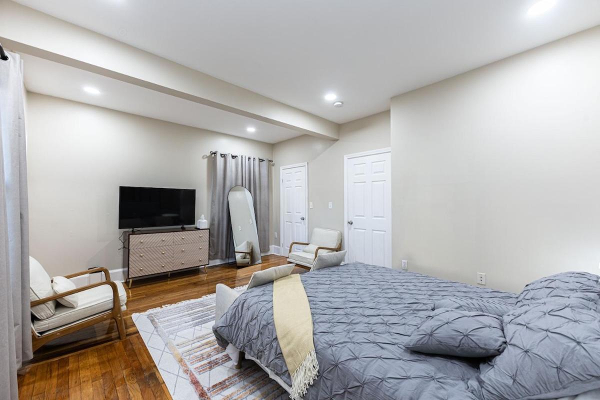 Apartment Cozy, Spacious Near Downtown