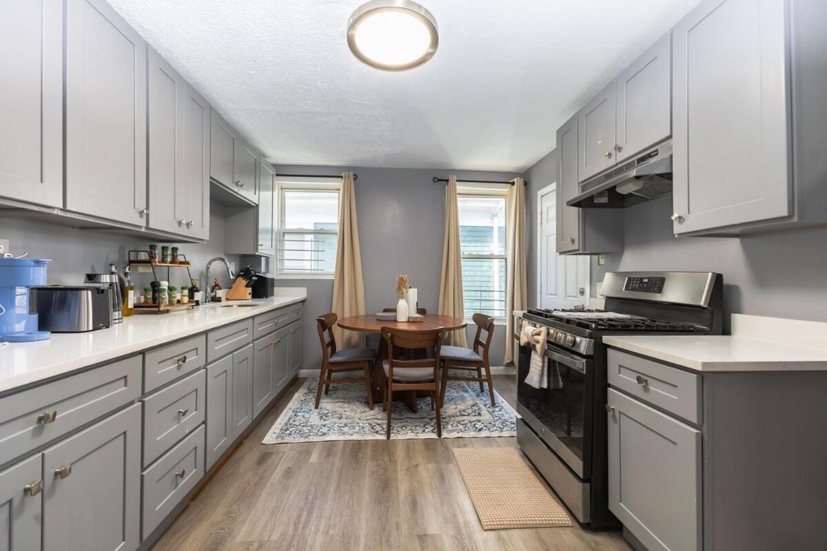 Elegant, Spacious 3bd, 1ba In *