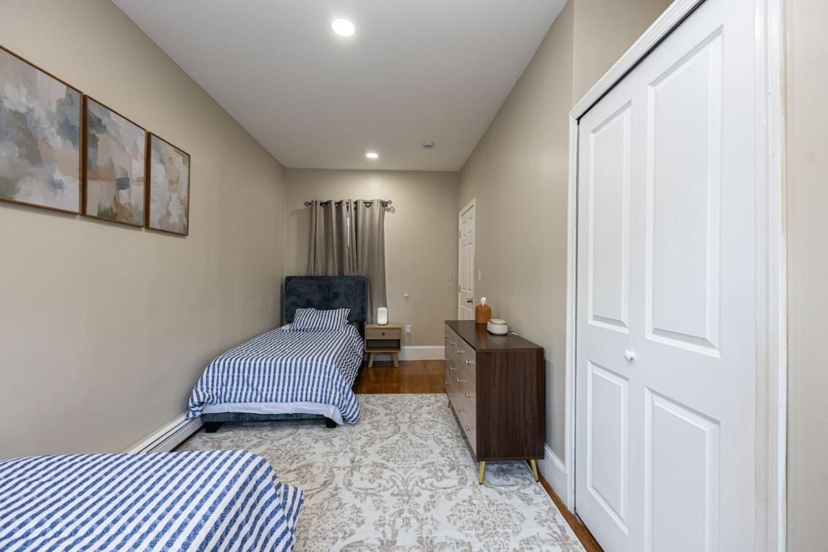 Cozy, Spacious Near Downtown