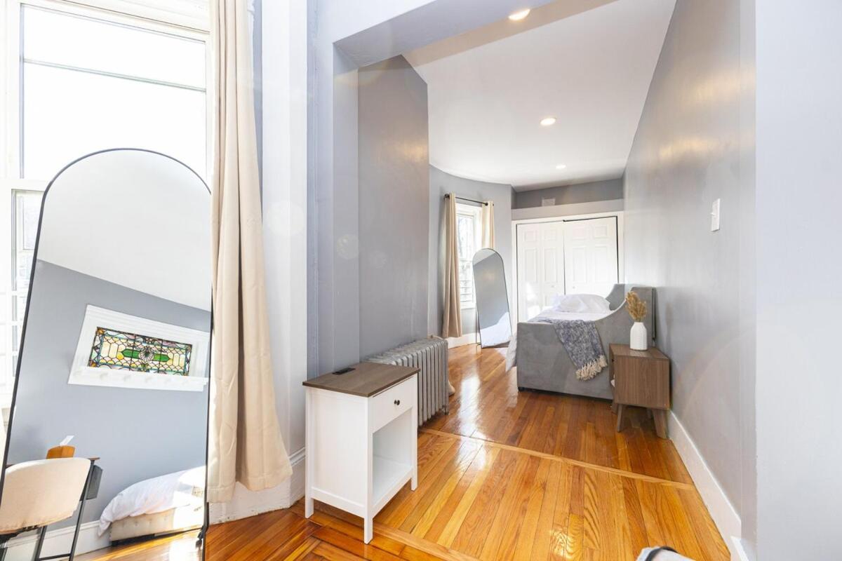 Elegant, Spacious 3bd, 1ba In