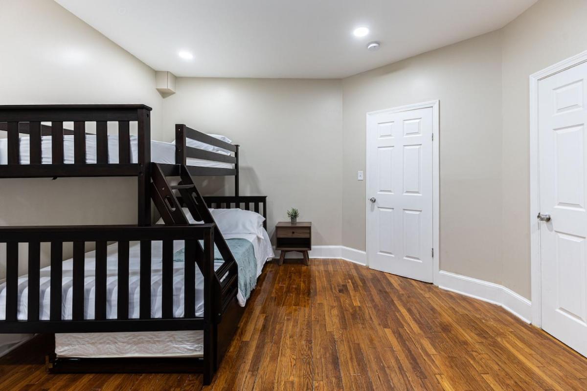 Apartment Cozy, Spacious Near Downtown Boston