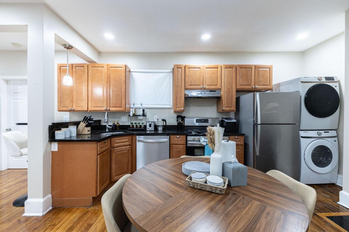 Cozy, Spacious Near Downtown * Boston