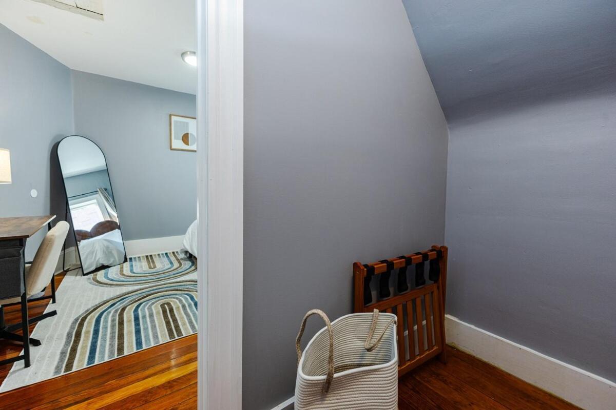 Apartment Cozy 3bd, 1ba In - Franklin Park Zoo, Common