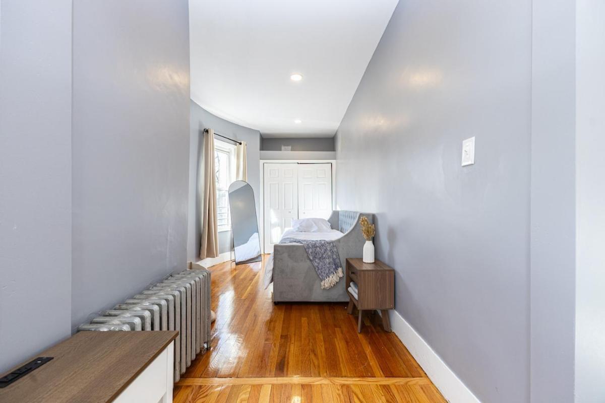 Elegant, Spacious 3bd, 1ba In * Boston