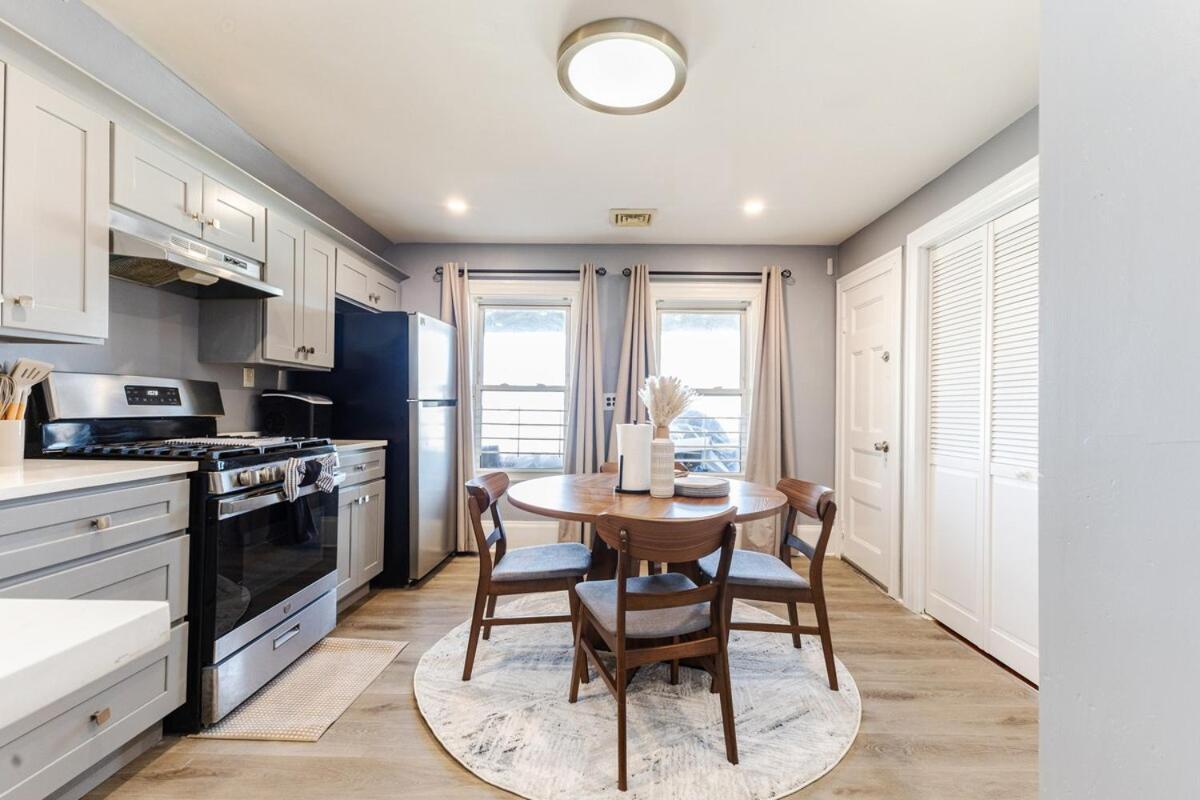 Cozy 3bd, 1ba In - Franklin Park Zoo, Common Apartment Boston