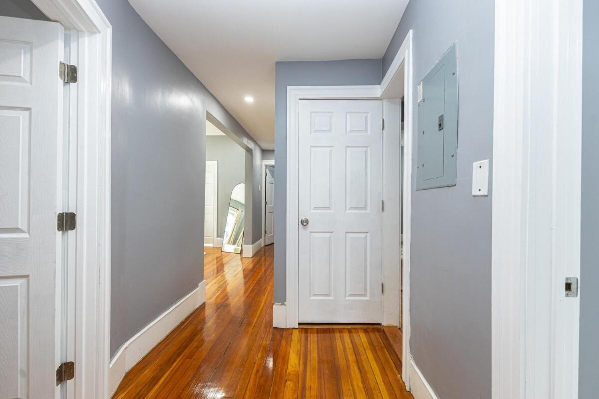 Apartment Elegant, Spacious 3bd, 1ba In *