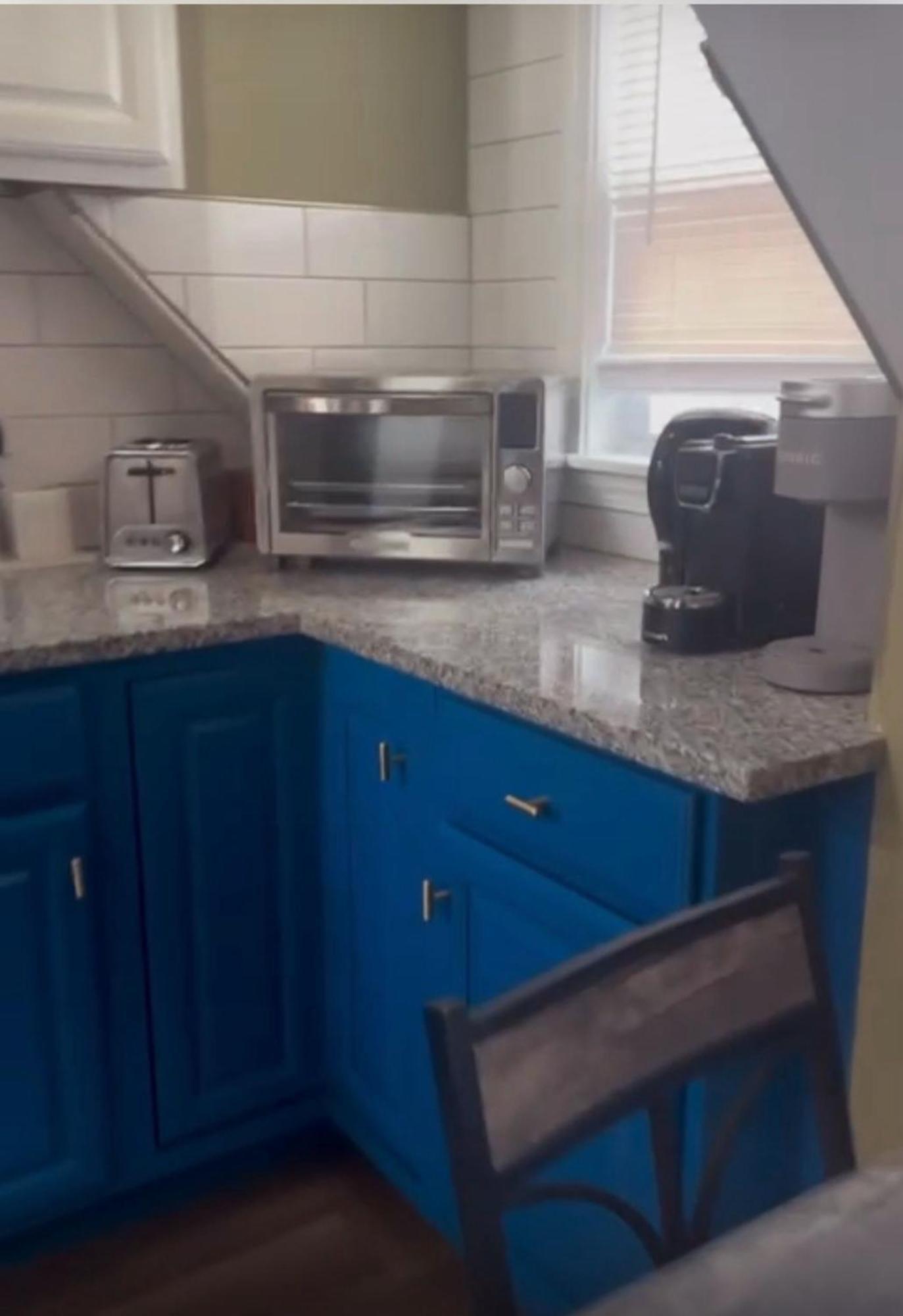 Large Open Concept In Zoo Franklin Park Near Boston