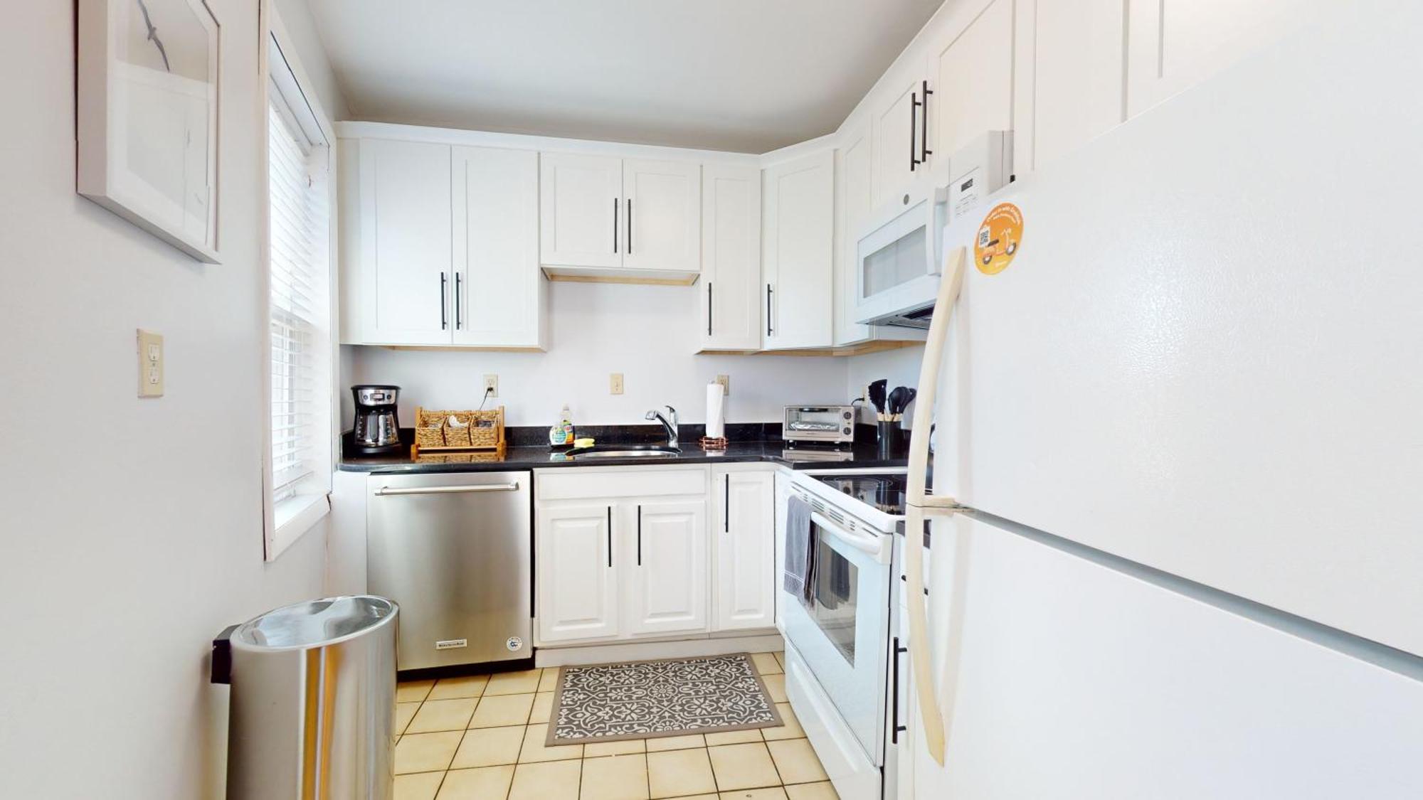 Modern,02 Mile To Northeastern, In Unit Laundry Boston