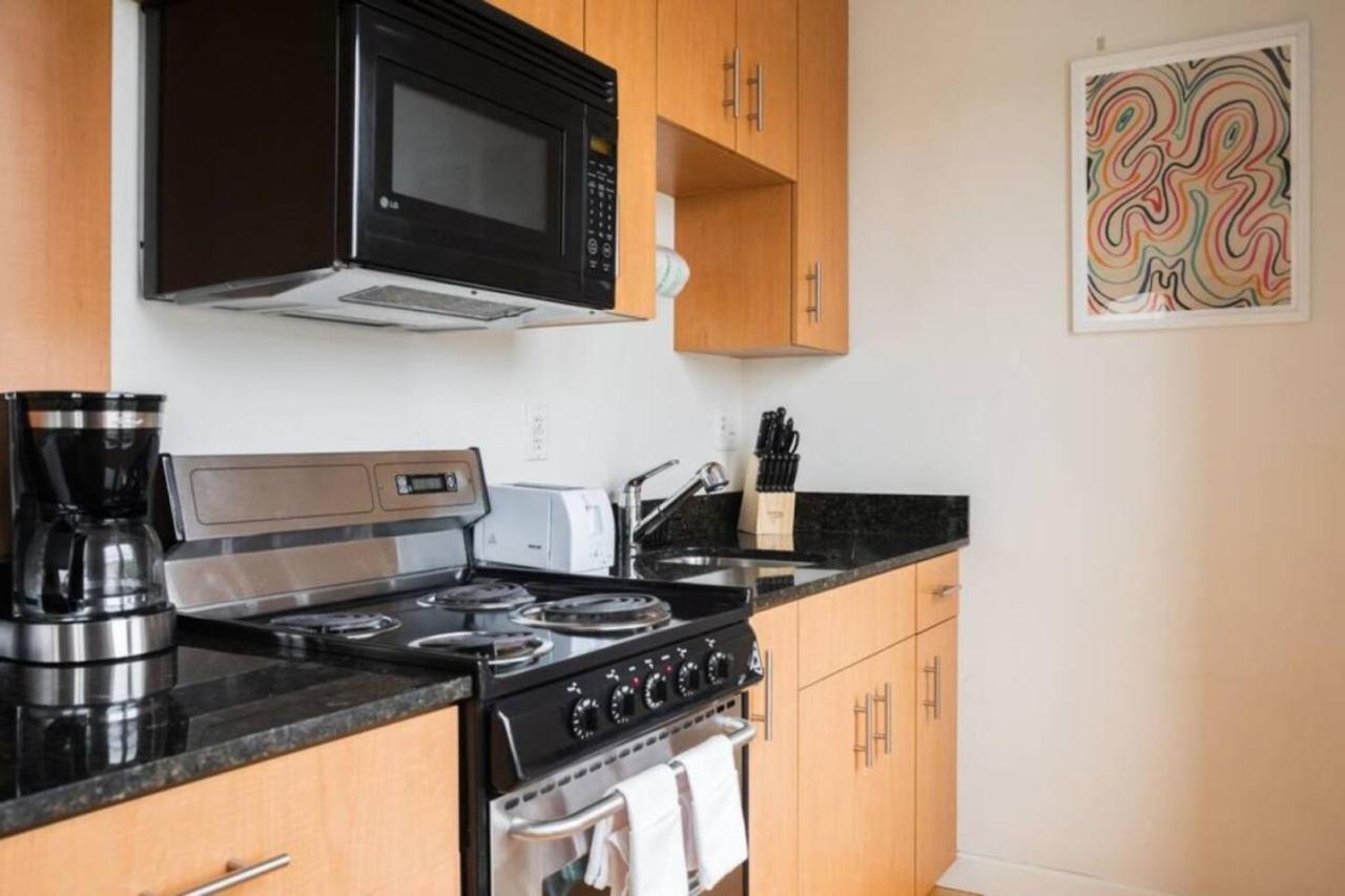 Bright Spacious Fenway Apartment