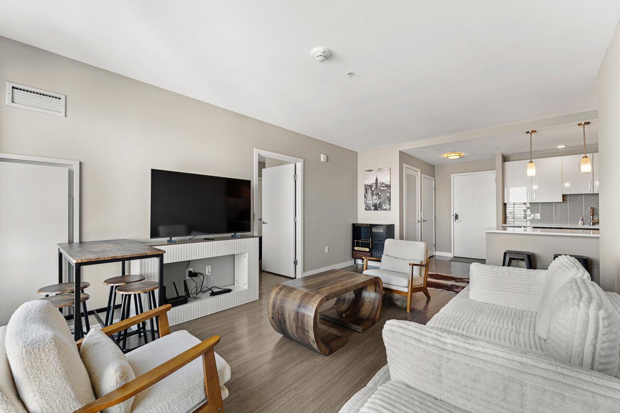 Beautiful Centrally Located 3 Bedroom * Boston
