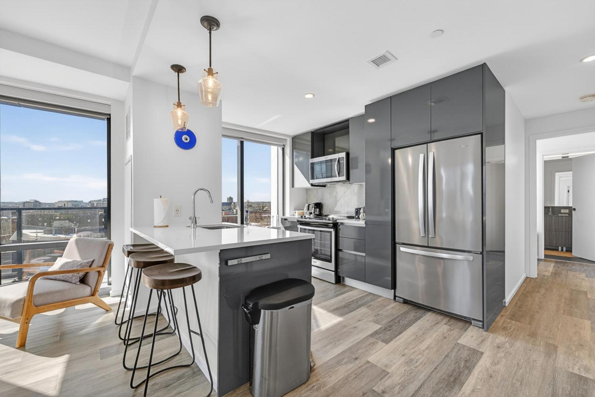 Modern 2br Prime Downtown Location Boston