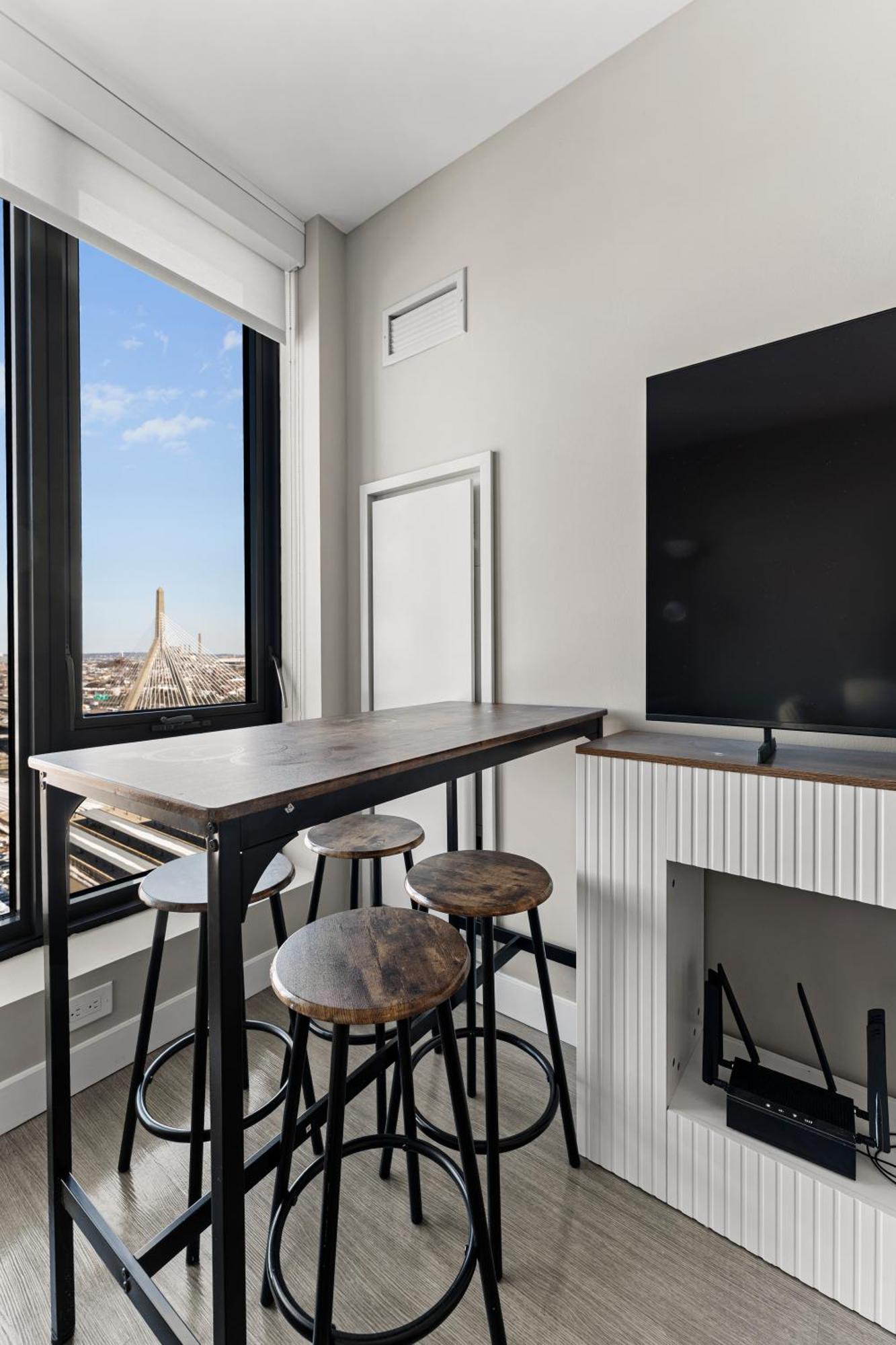 Beautiful Centrally Located 3 Bedroom *