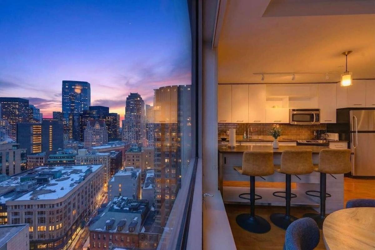 Luxury 2br 2ba Prime Downtown *