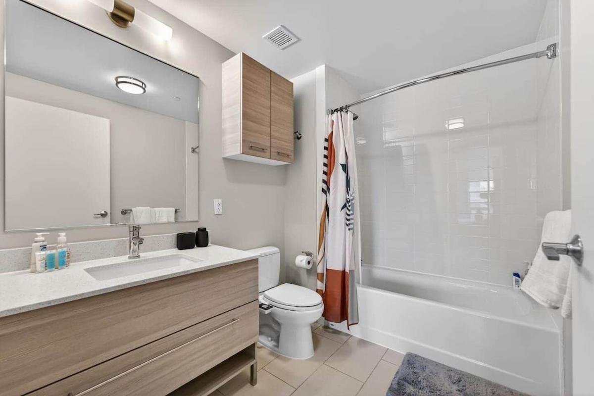 Luxury 2br 2ba Prime Downtown *