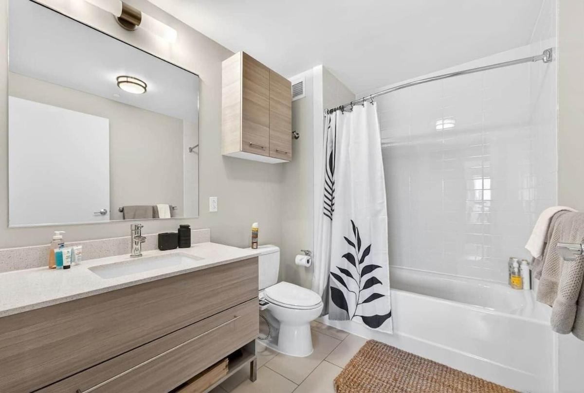 Apartment Luxury 2br 2ba Prime Downtown *