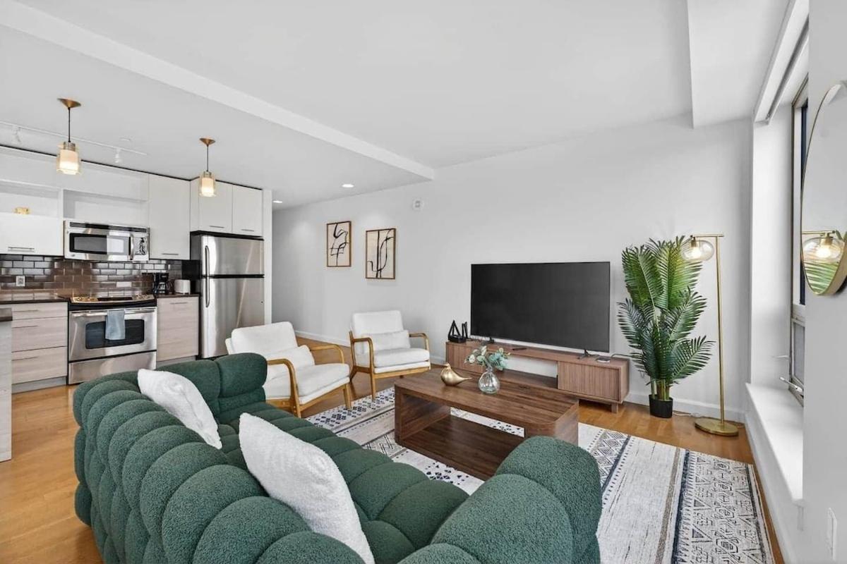 Luxury 2br 2ba Prime Downtown