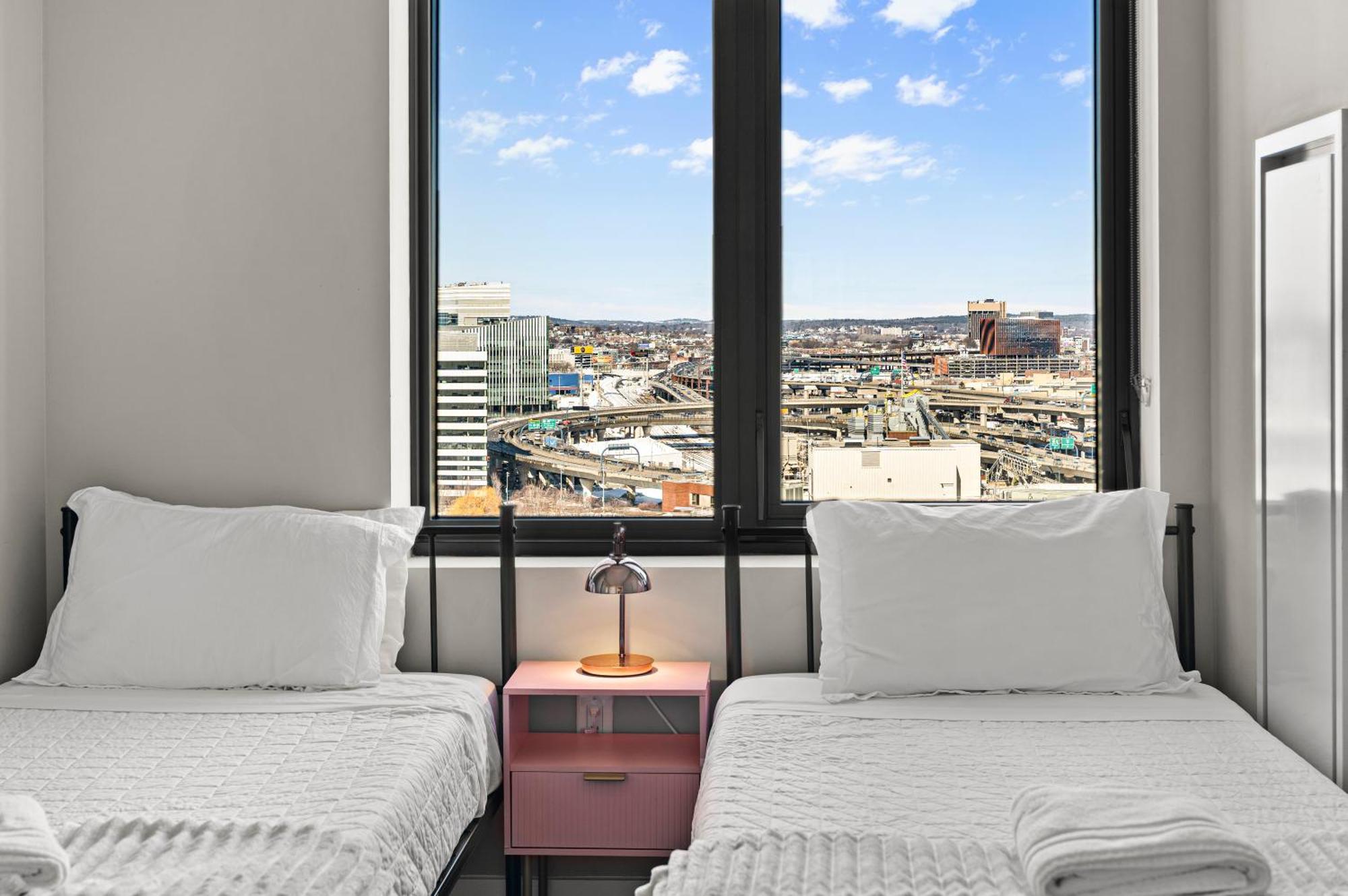 Beautiful Centrally Located 3 Bedroom Apartment *