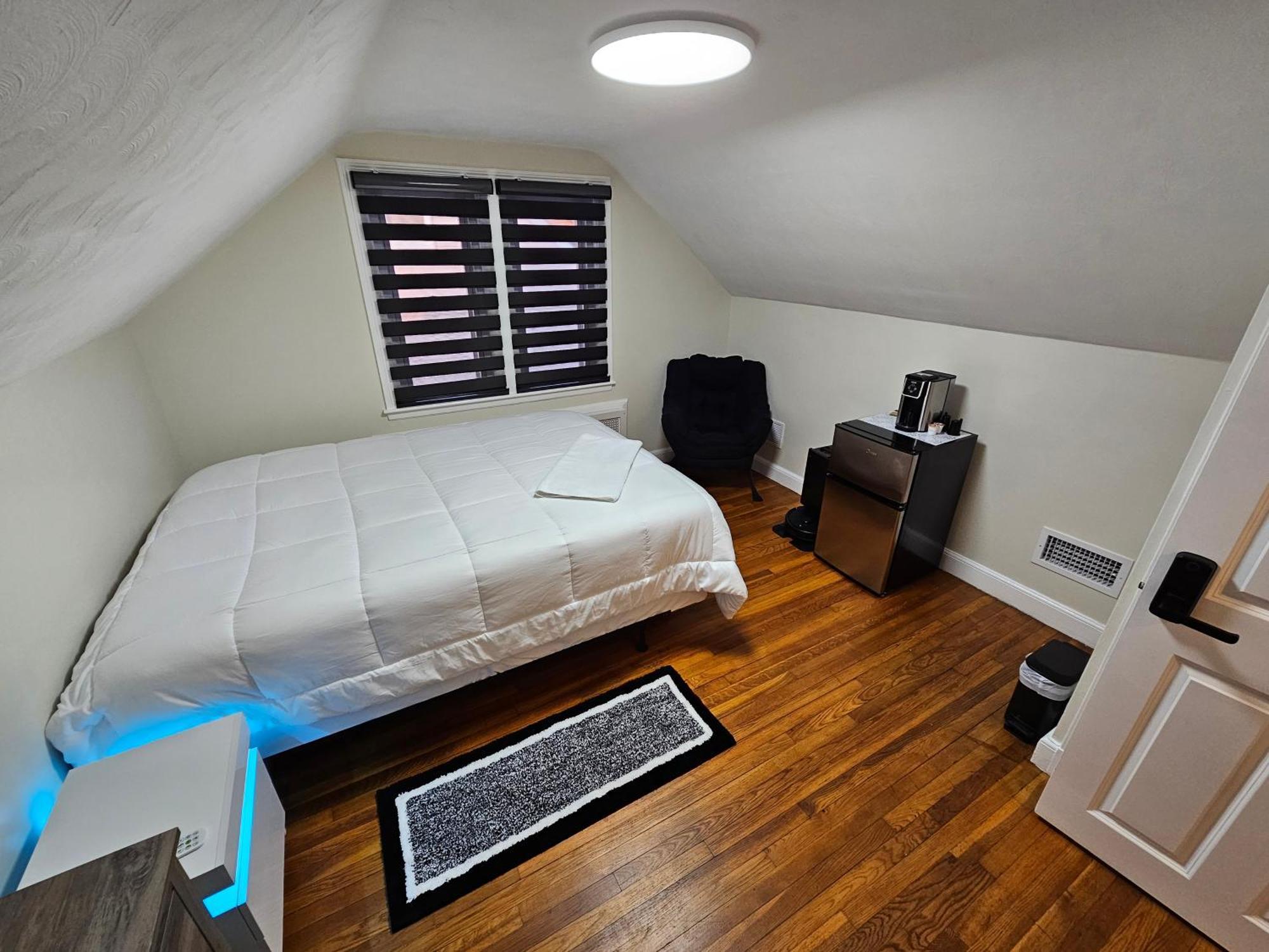 Homestay Available In A Hyde Park, Neighborhood *