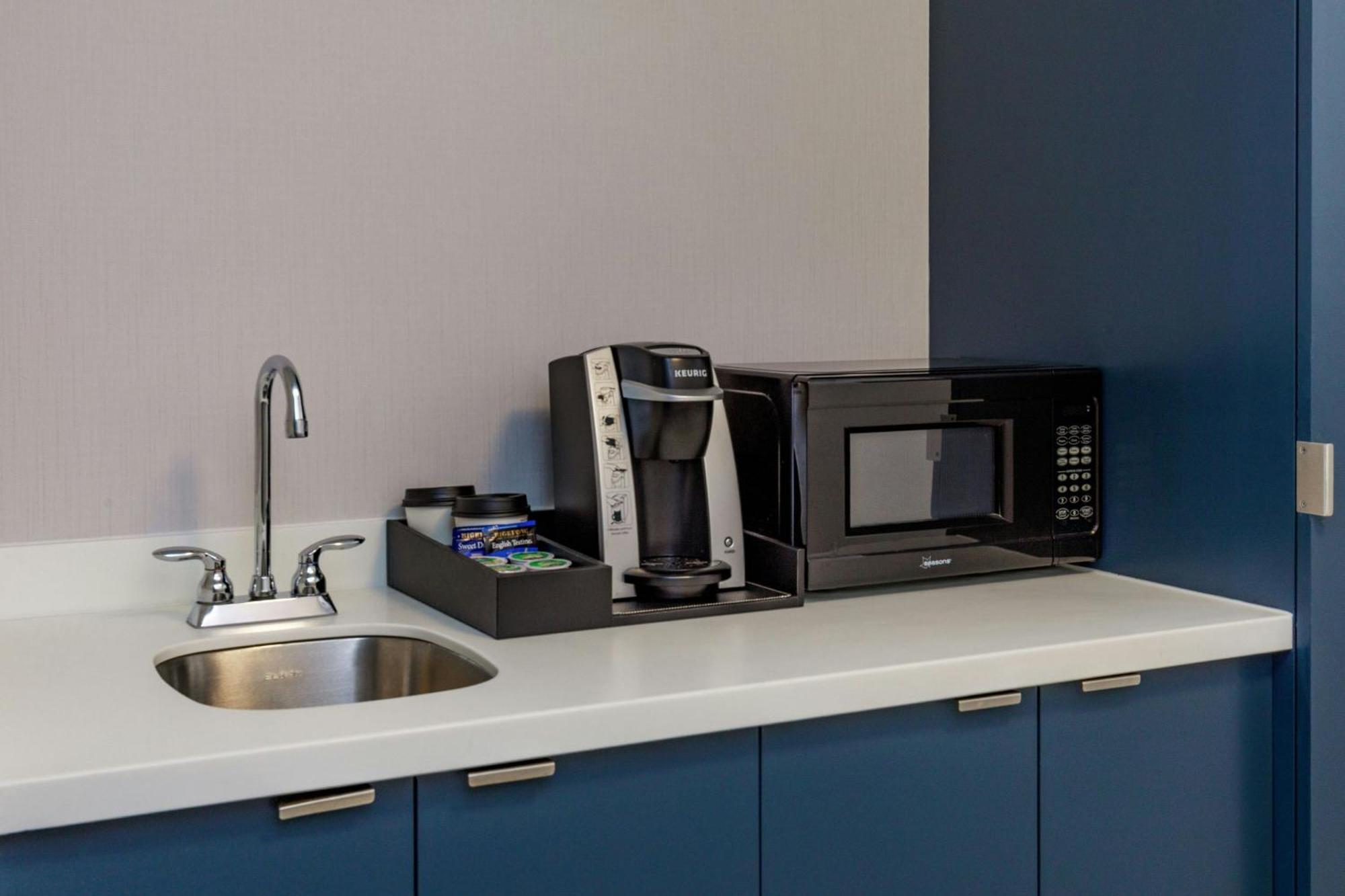 Courtyard By Marriott Downtown Hotel 4*