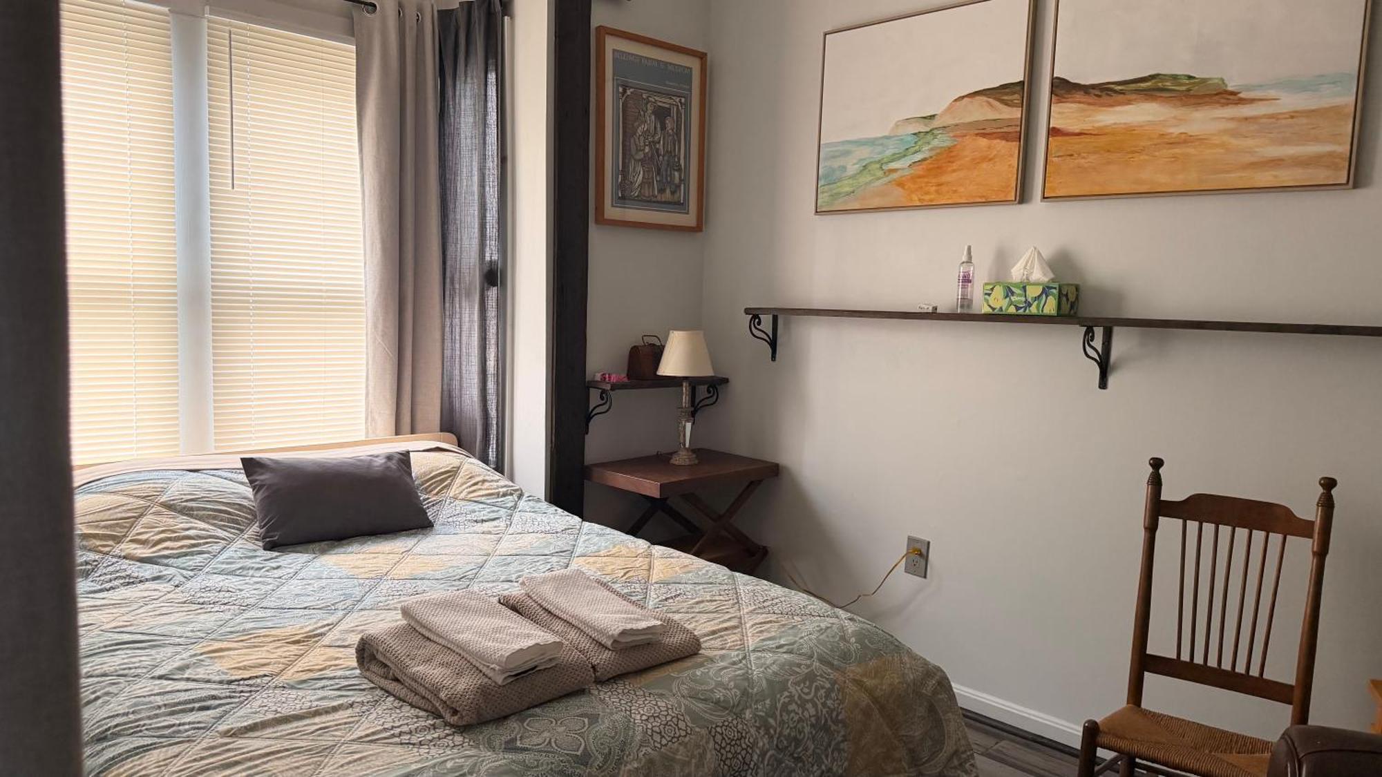 Homestay Private Rooms, Shared Bath In A Private Minutes From Logan Airport