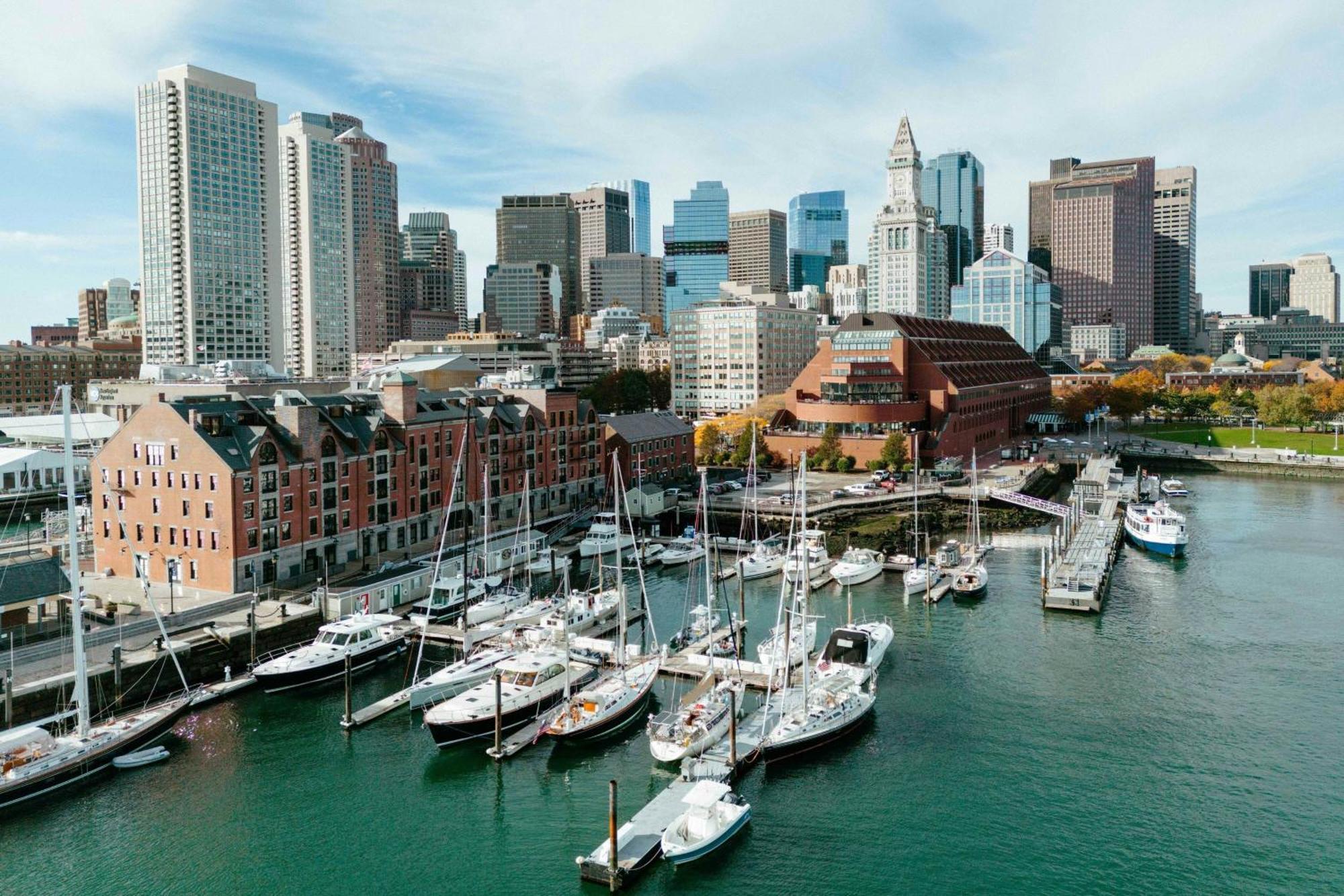 Marriott Long Wharf 4*