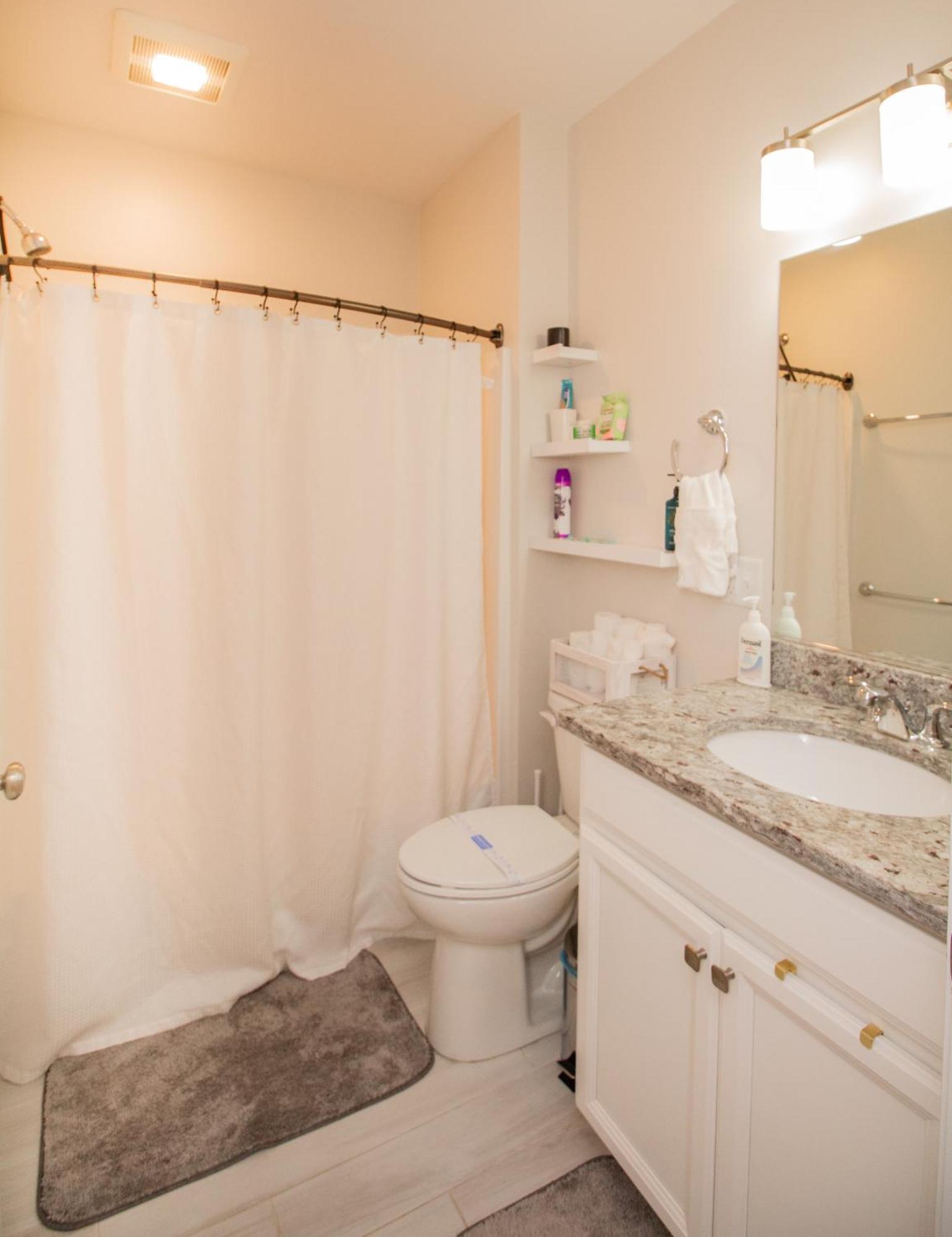 2 Bedroom Unit W Elevator & In-unit Laundry * Boston