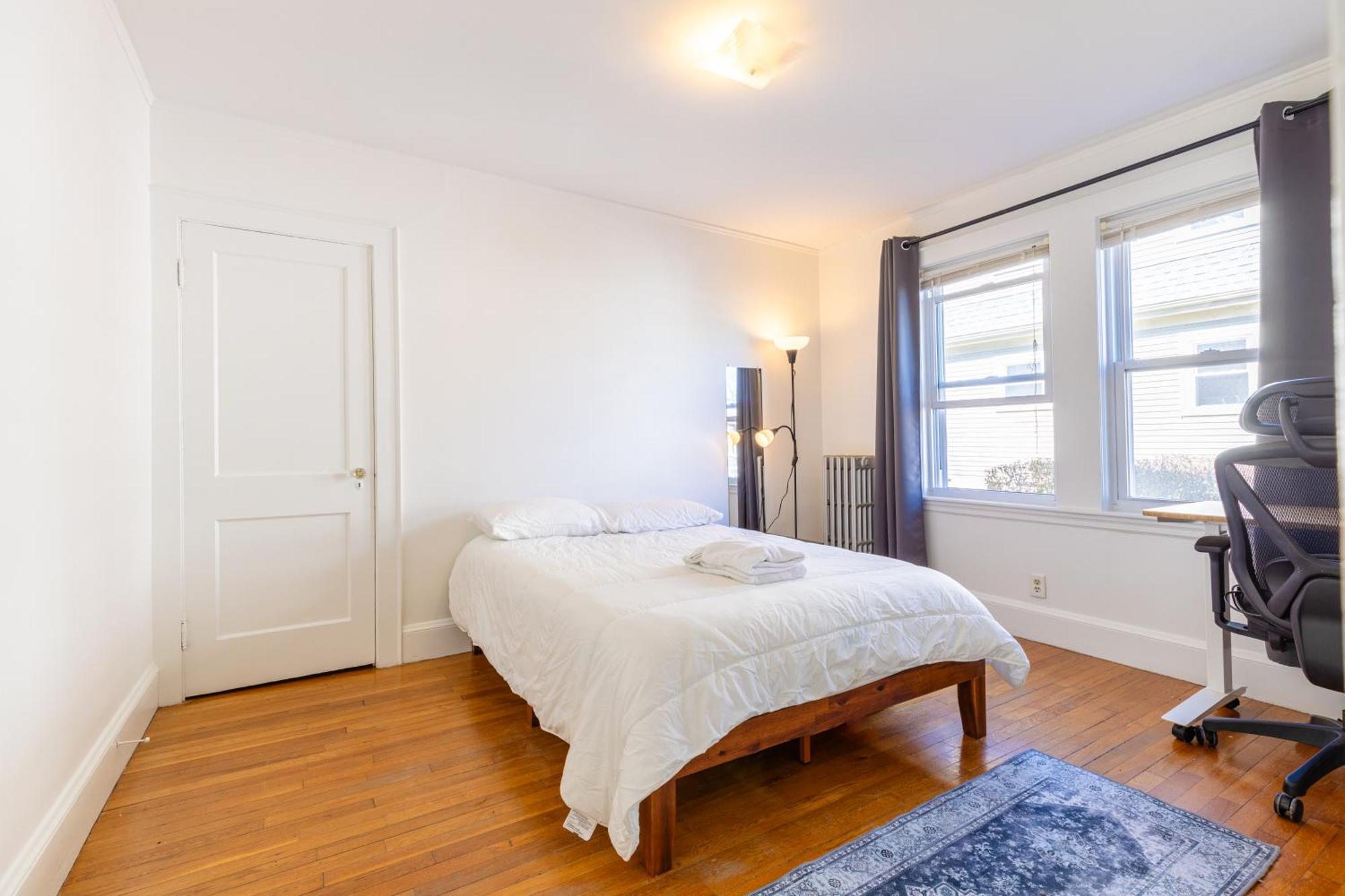 152 Quite & Bright & Spacious In Brighton